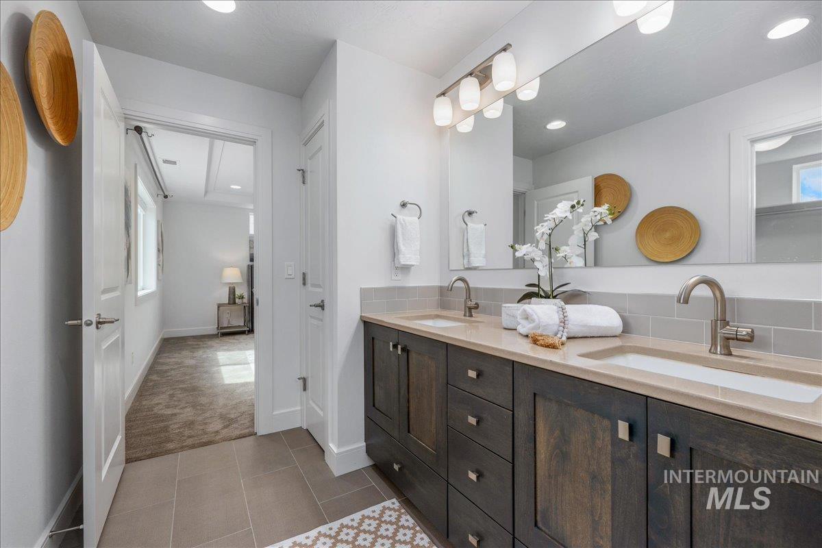 3283 W Ladle Rapids Ct, Meridian, Idaho 83646, 4 Bedrooms, 2.5 Bathrooms, Residential For Sale, Price $589,900, 99000753