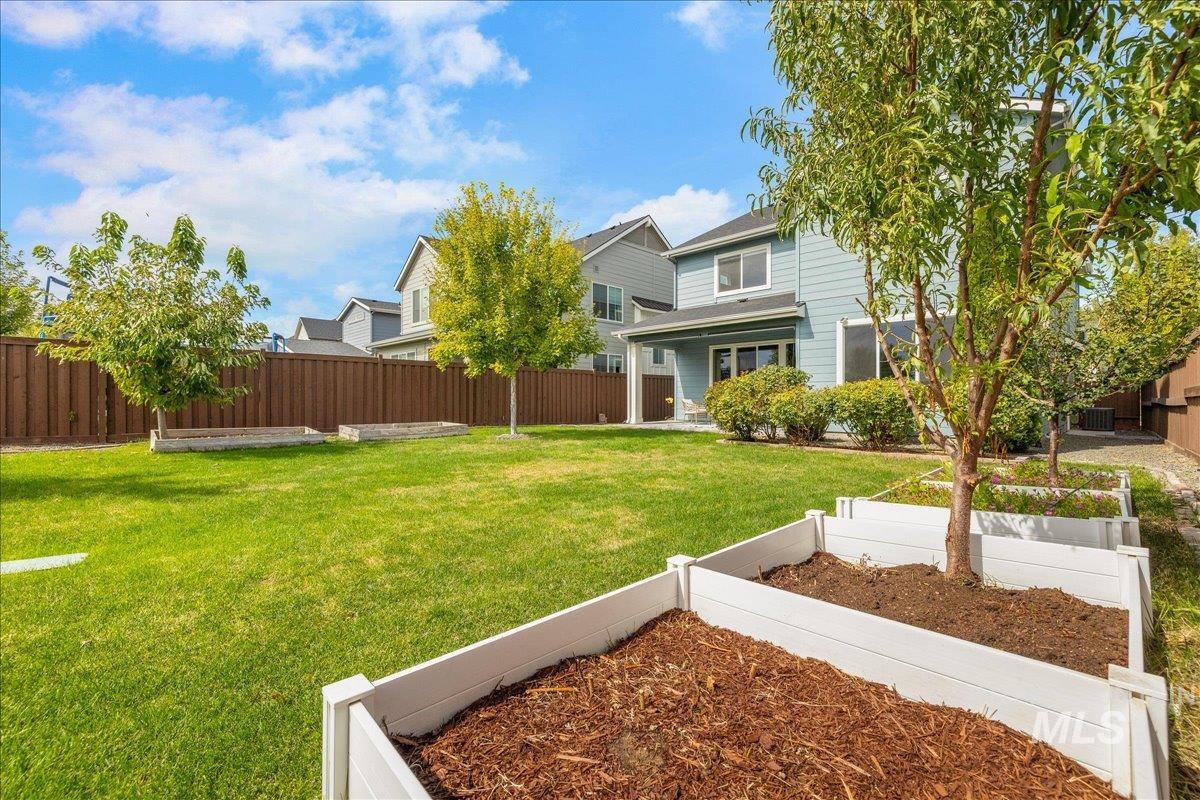 3283 W Ladle Rapids Ct, Meridian, Idaho 83646, 4 Bedrooms, 2.5 Bathrooms, Residential For Sale, Price $589,900, 99000753