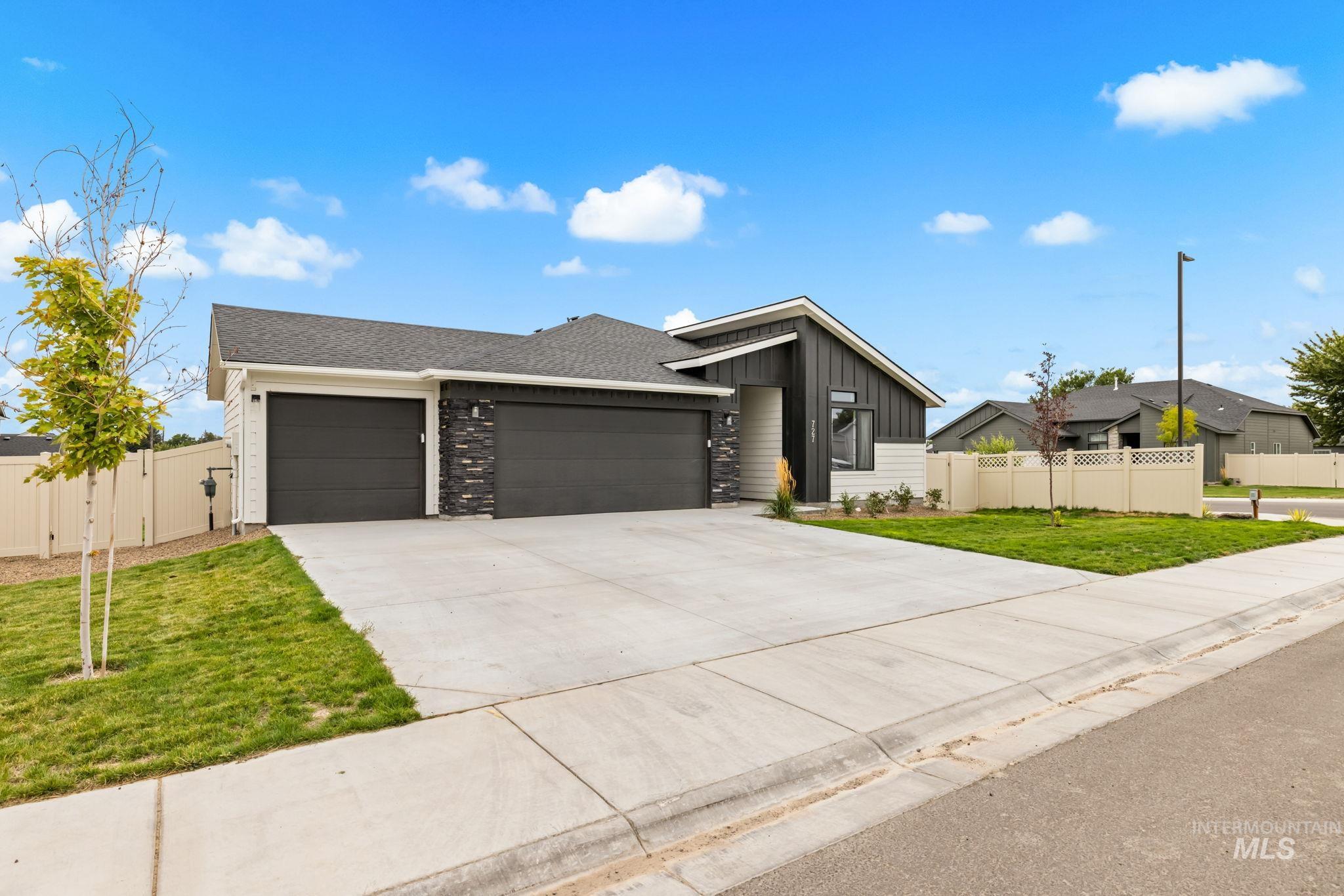 727 Morrow St, Mountain Home, Idaho 83647, 4 Bedrooms, 2 Bathrooms, Residential For Sale, Price $418,000, 99000755