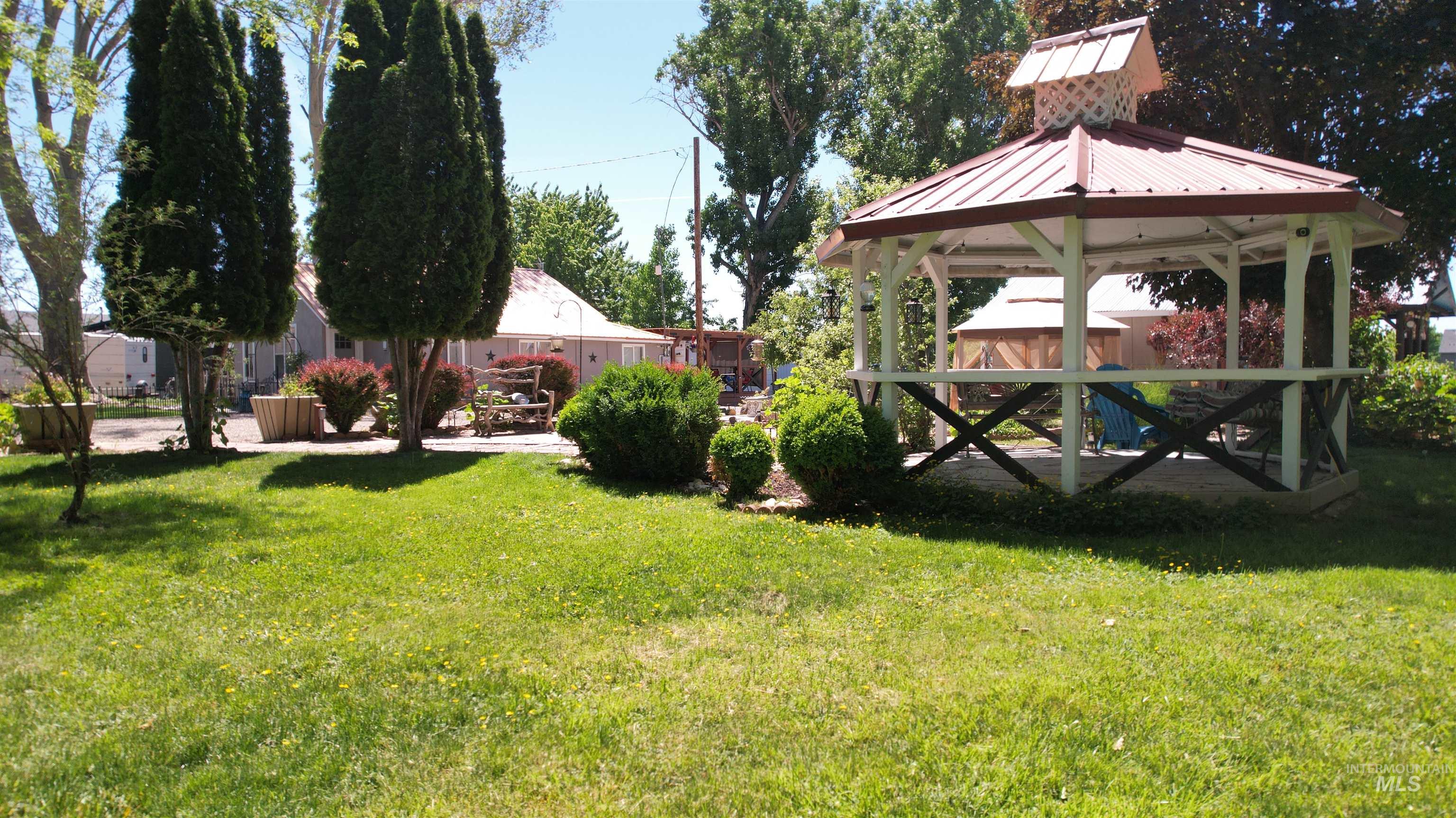2133 Hollywood Blvd, Emmett, Idaho 83617, 2 Bedrooms, 1 Bathroom, Residential For Sale, Price $494,900, 99000756