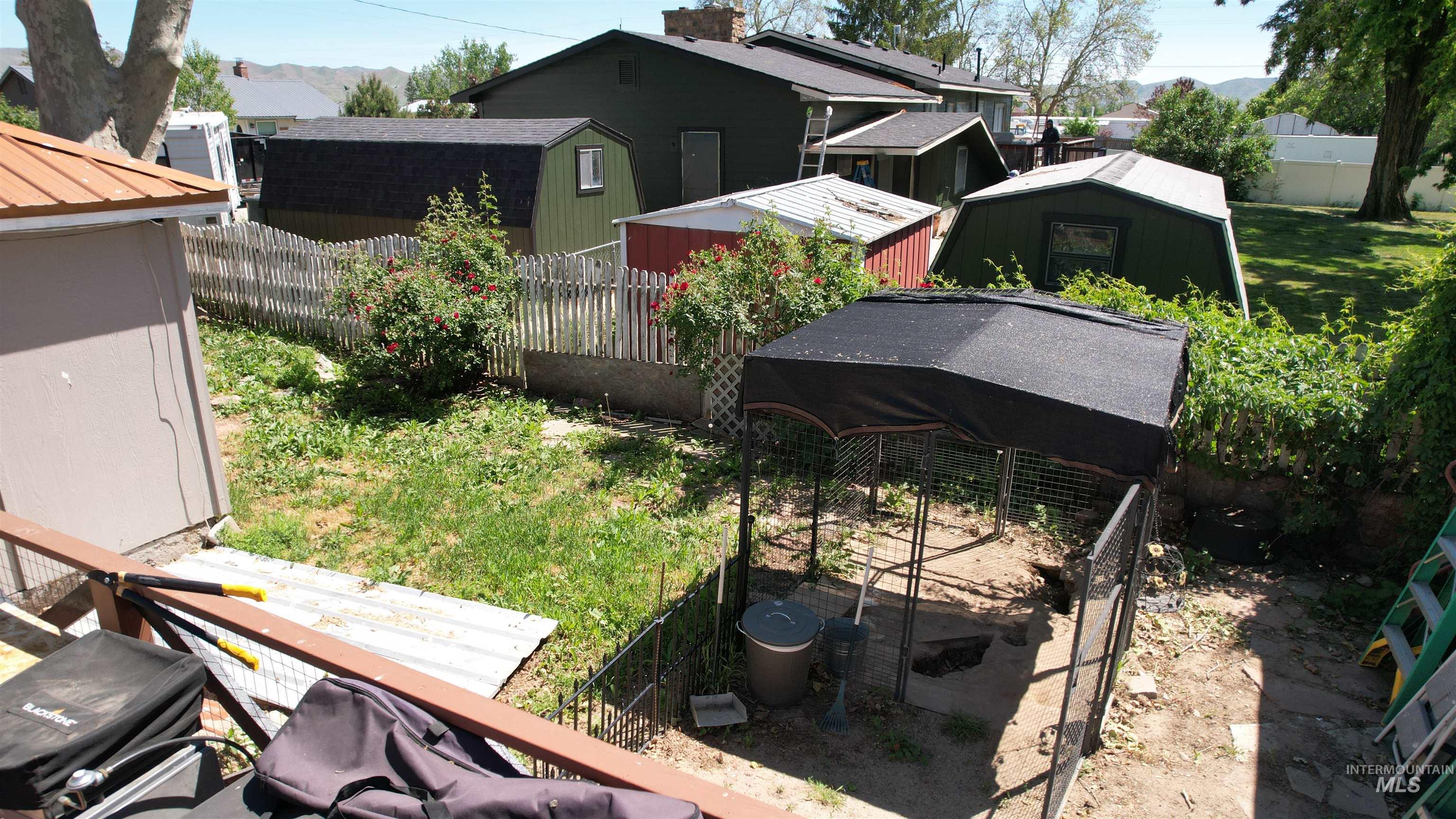 2133 Hollywood Blvd, Emmett, Idaho 83617, 2 Bedrooms, 1 Bathroom, Residential For Sale, Price $494,900, 99000756
