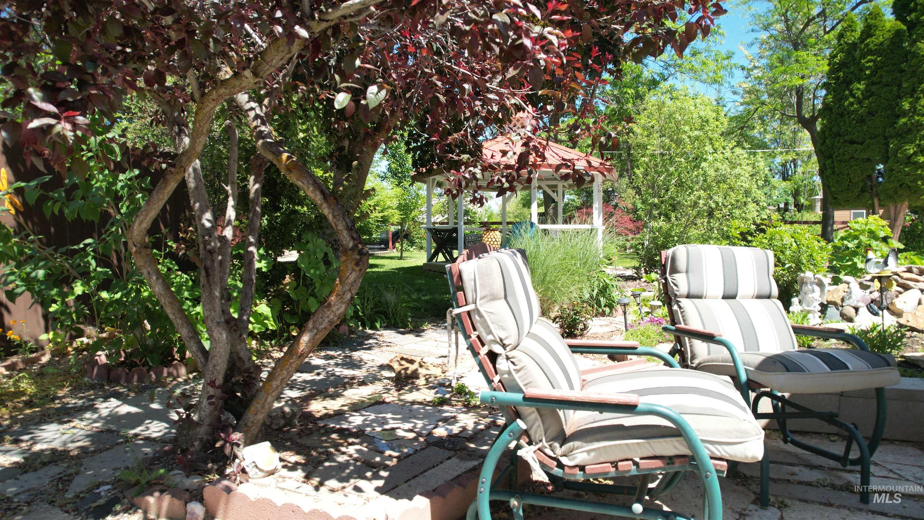 2133 Hollywood Blvd, Emmett, Idaho 83617, 2 Bedrooms, 1 Bathroom, Residential For Sale, Price $494,900, 99000756
