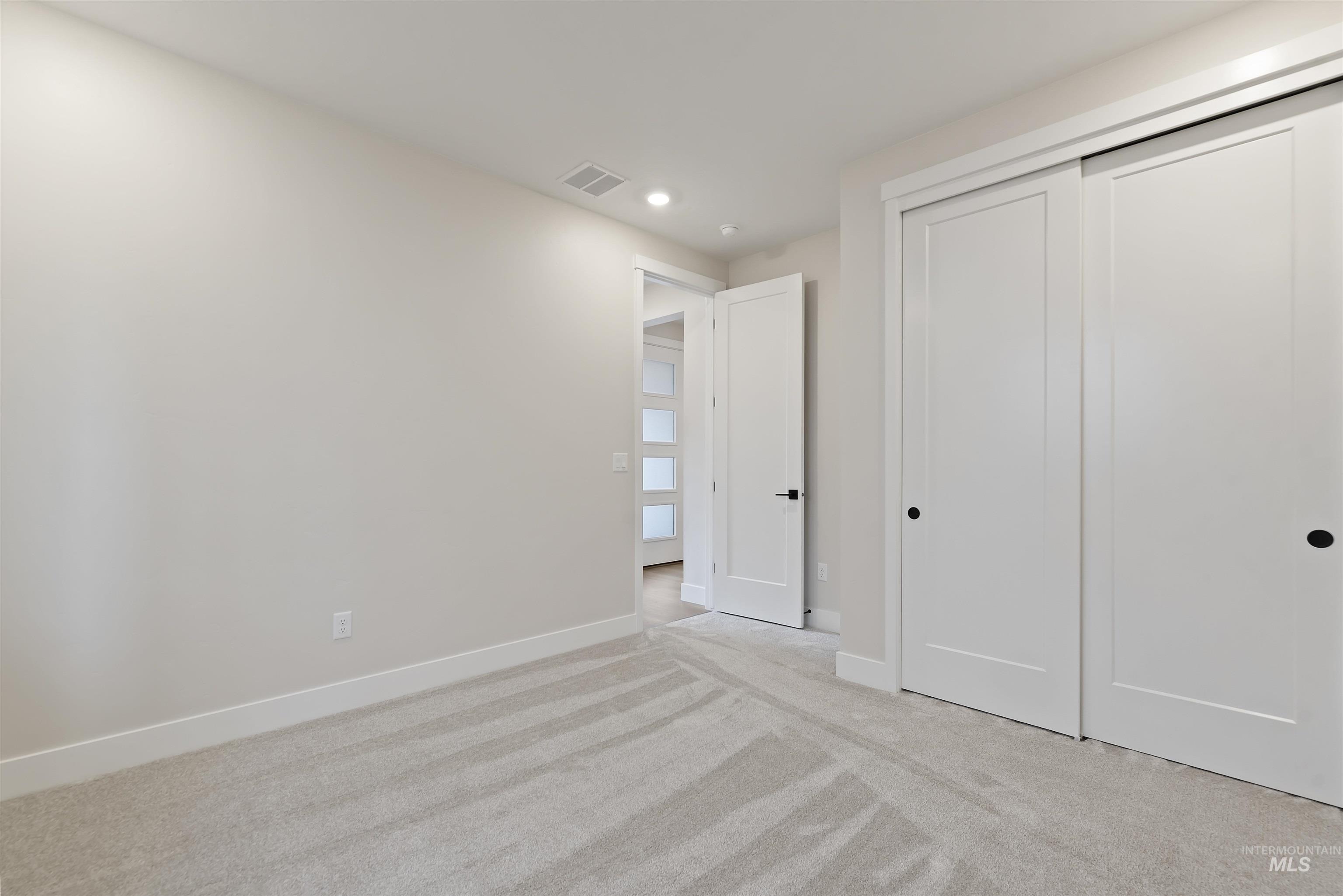 5720 W Silverberry Dr, Eagle, Idaho 83616, 3 Bedrooms, 2 Bathrooms, Residential For Sale, Price $587,885,MLS 99000765
