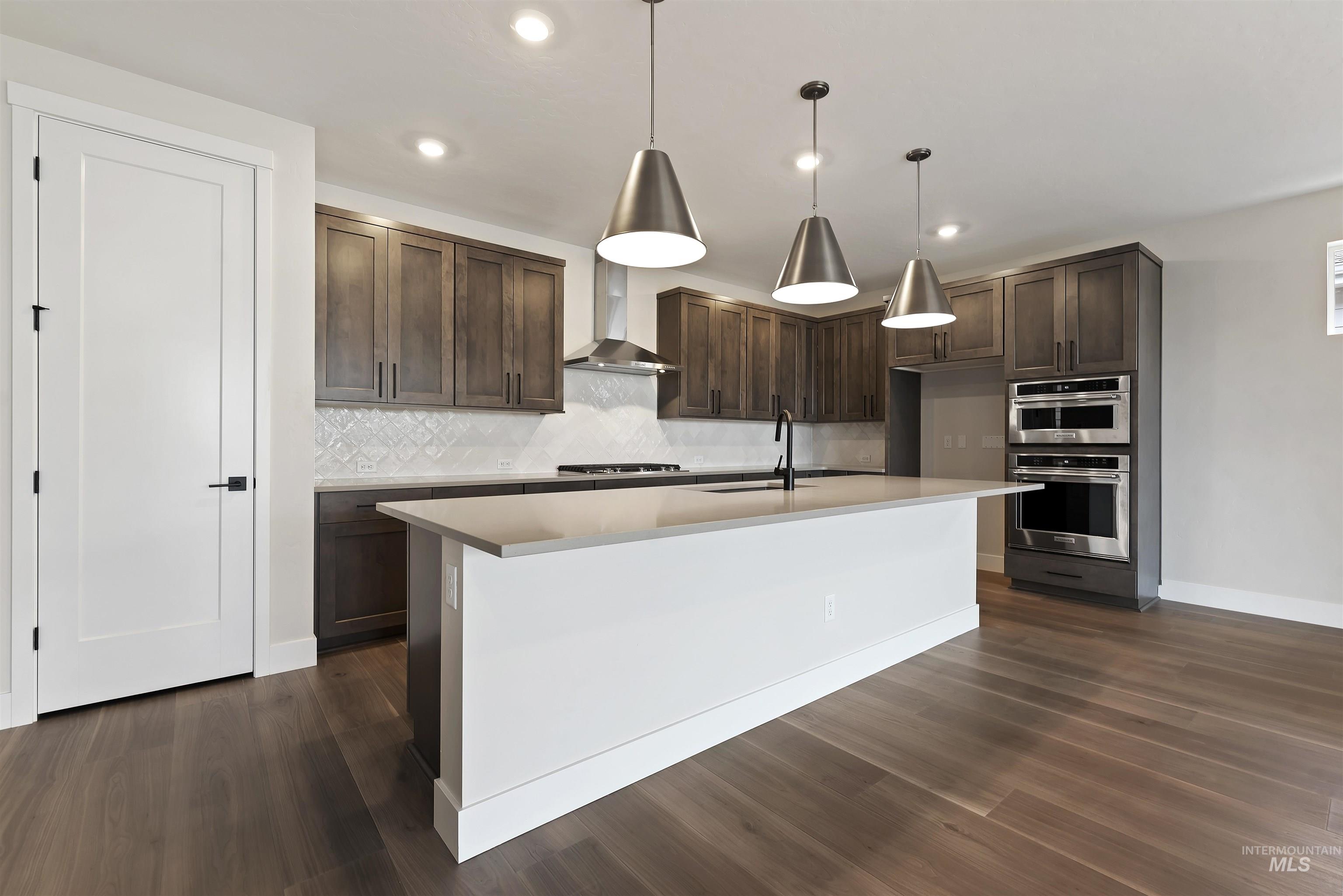 5720 W Silverberry Dr, Eagle, Idaho 83616, 3 Bedrooms, 2 Bathrooms, Residential For Sale, Price $587,885,MLS 99000765