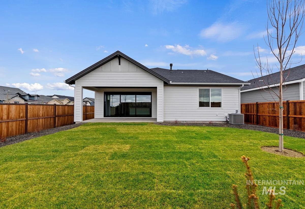 11772 W Anthos Ln, Kuna, Idaho 83634, 2 Bedrooms, 2 Bathrooms, Residential For Sale, Price $424,120,MLS 99000772