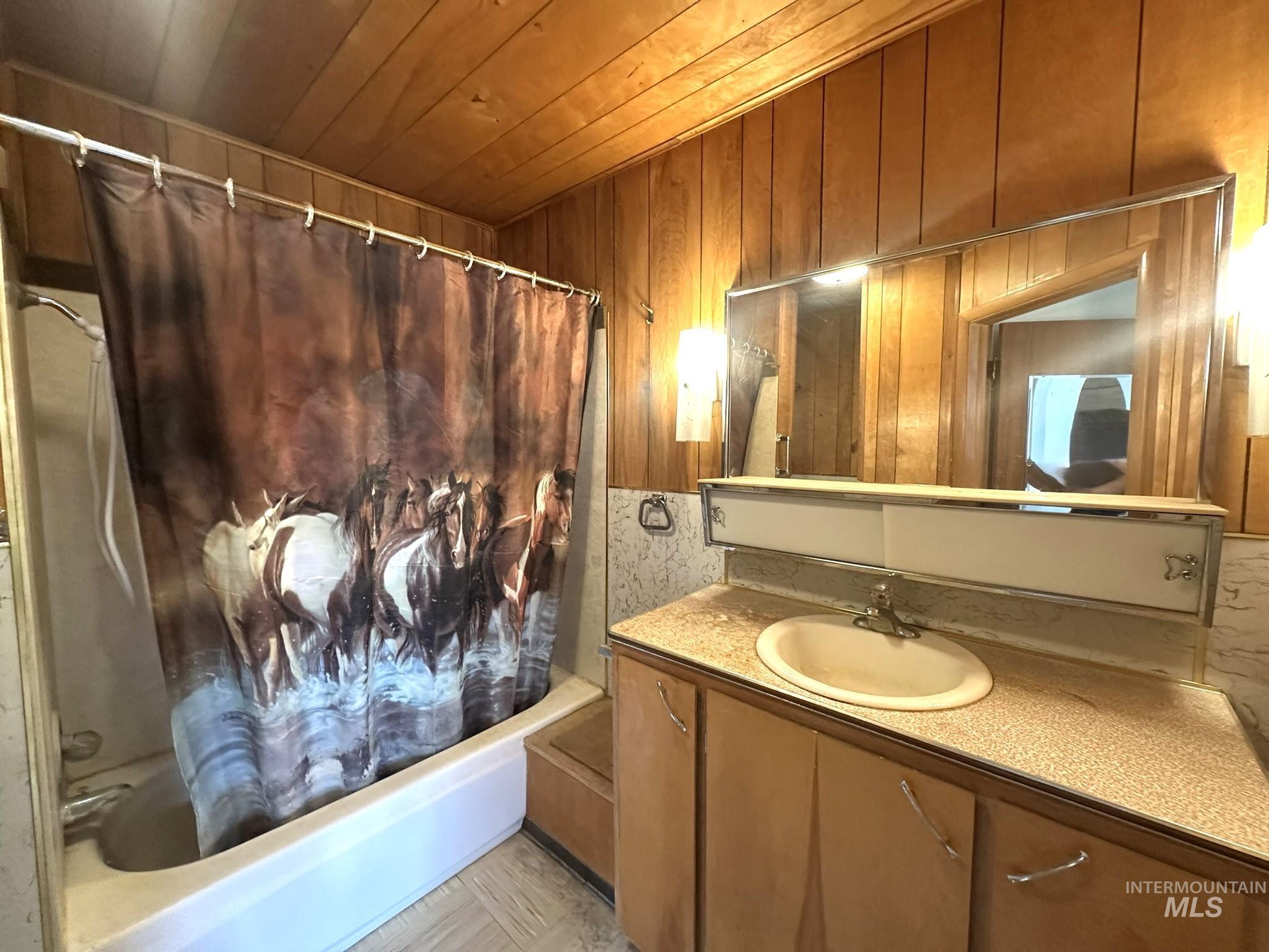 370 Smith St, Vale, Oregon 97918, 2 Bedrooms, 1 Bathroom, Residential For Sale, Price $180,000,MLS 99000773