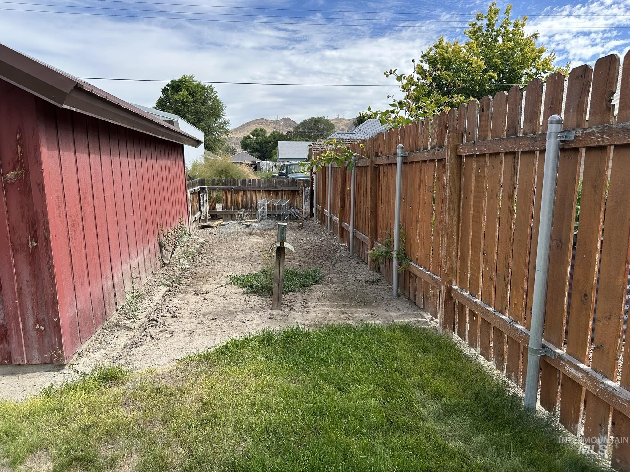 370 Smith St, Vale, Oregon 97918, 2 Bedrooms, 1 Bathroom, Residential For Sale, Price $180,000,MLS 99000773