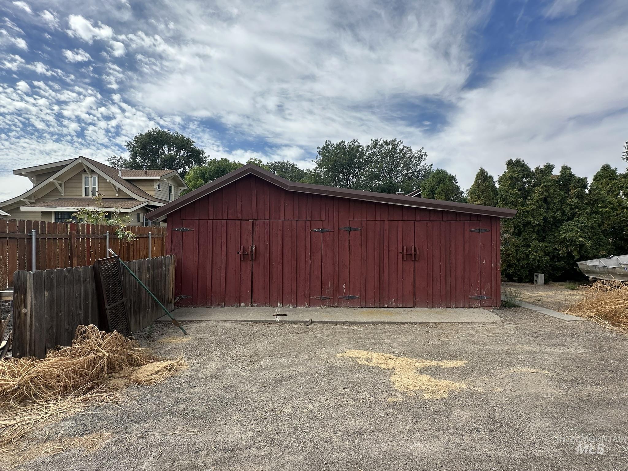 370 Smith St, Vale, Oregon 97918, 2 Bedrooms, 1 Bathroom, Residential For Sale, Price $180,000,MLS 99000773