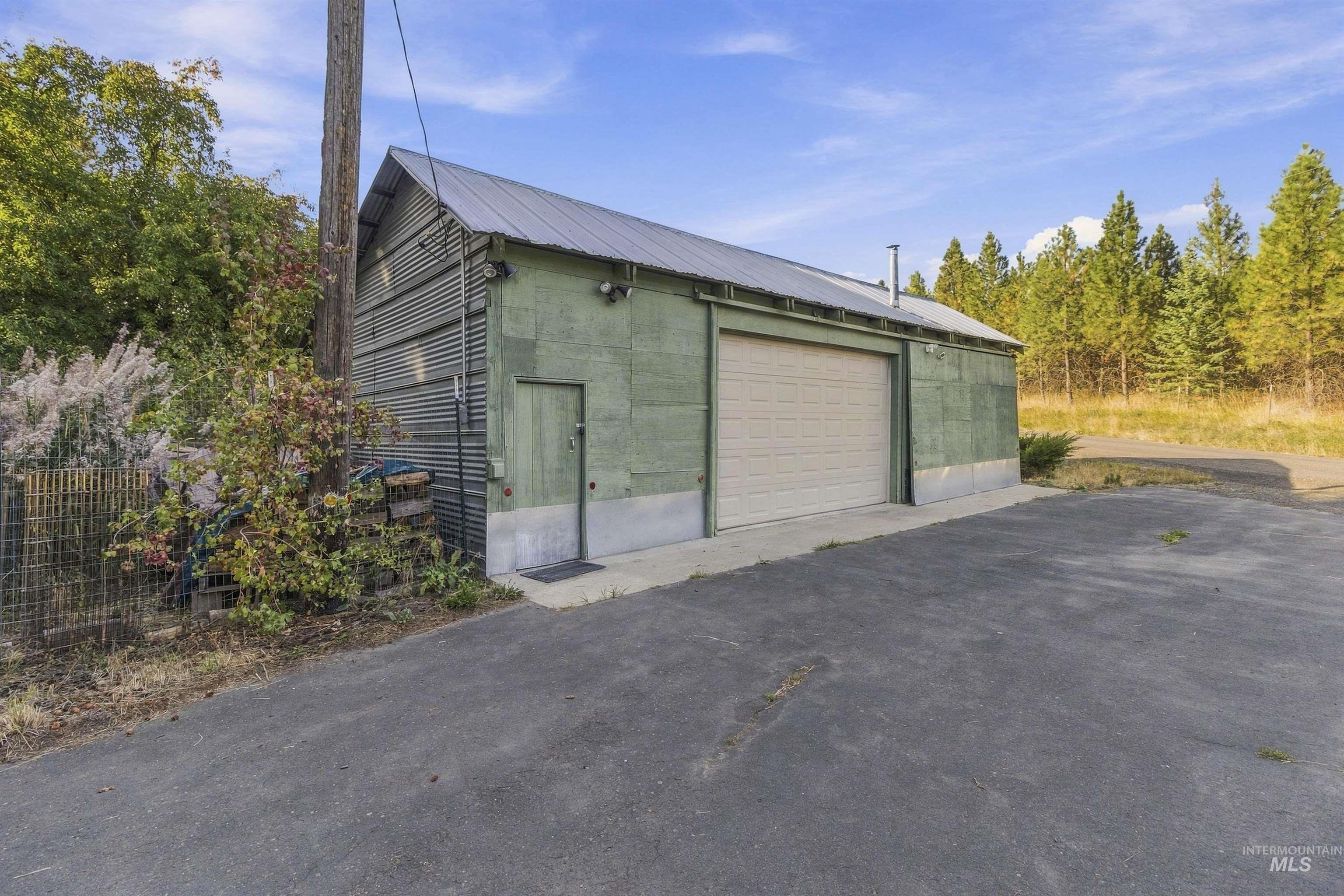 1177 Teare Rd, Moscow, Idaho 83843, 3 Bedrooms, 2 Bathrooms, Residential For Sale, Price $549,000,MLS 99000775