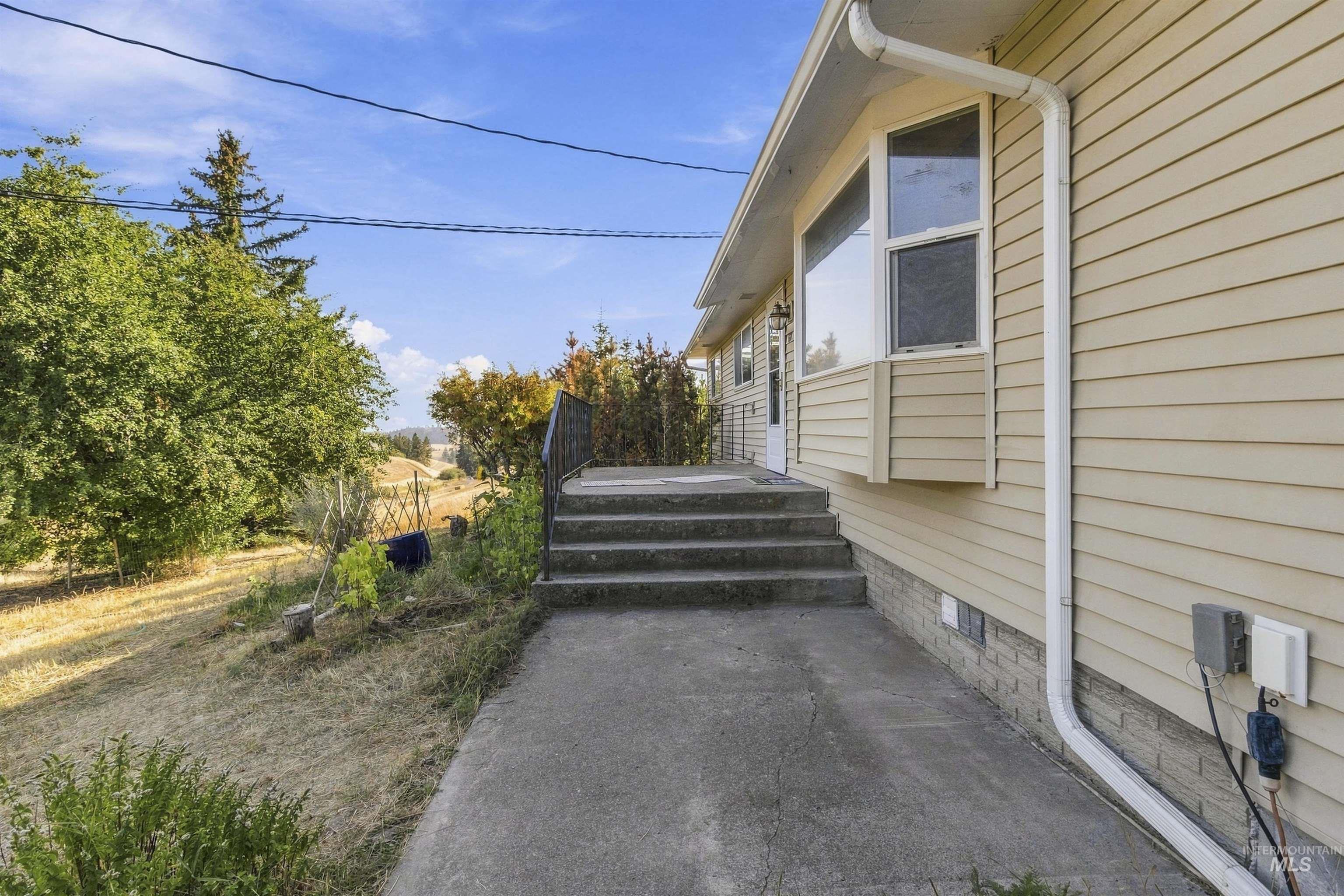 1177 Teare Rd, Moscow, Idaho 83843, 3 Bedrooms, 2 Bathrooms, Residential For Sale, Price $549,000,MLS 99000775