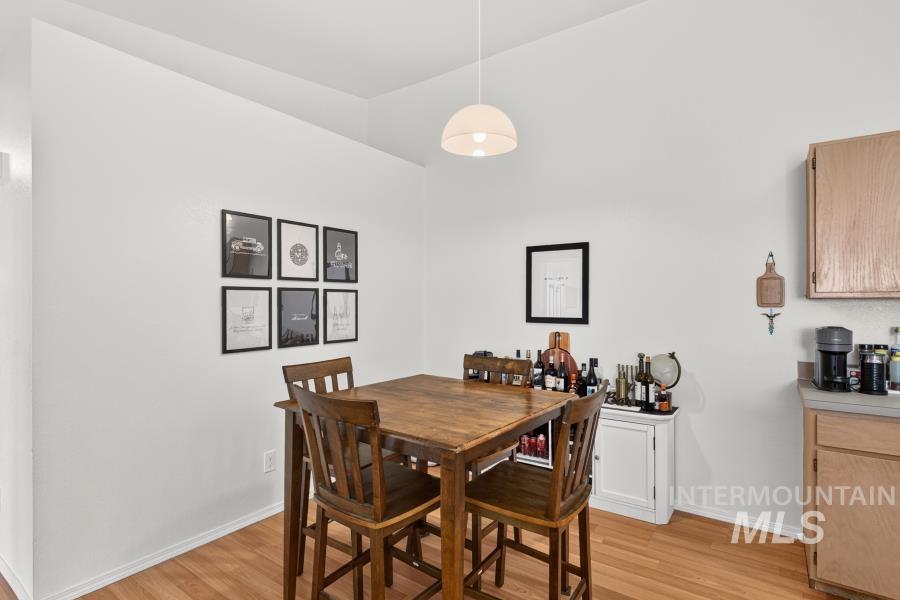 1475 Northwood #201, Moscow, Idaho 83843, 3 Bedrooms, 2 Bathrooms, Residential For Sale, Price $220,000,MLS 99000785