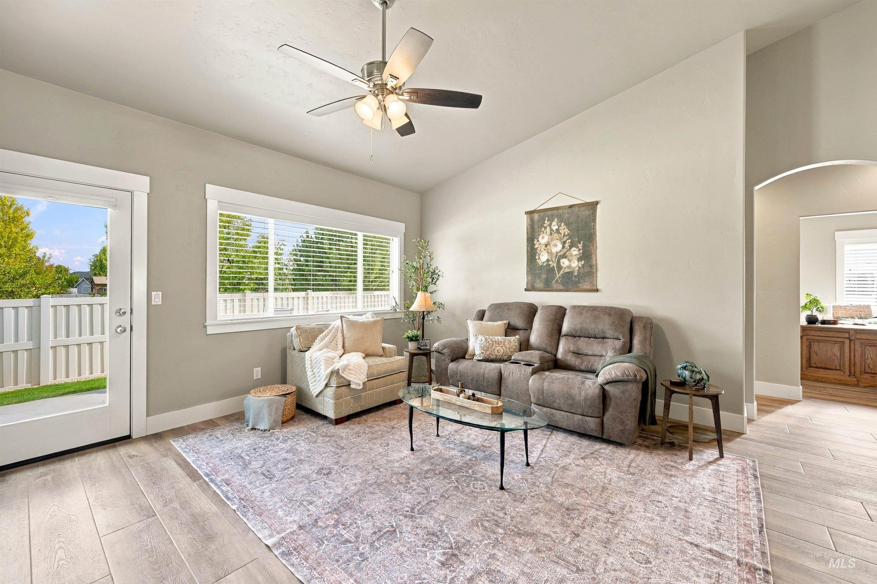 1656 Spring Creek Ave., Middleton, Idaho 83644, 3 Bedrooms, 2 Bathrooms, Residential For Sale, Price $479,000,MLS 99000790