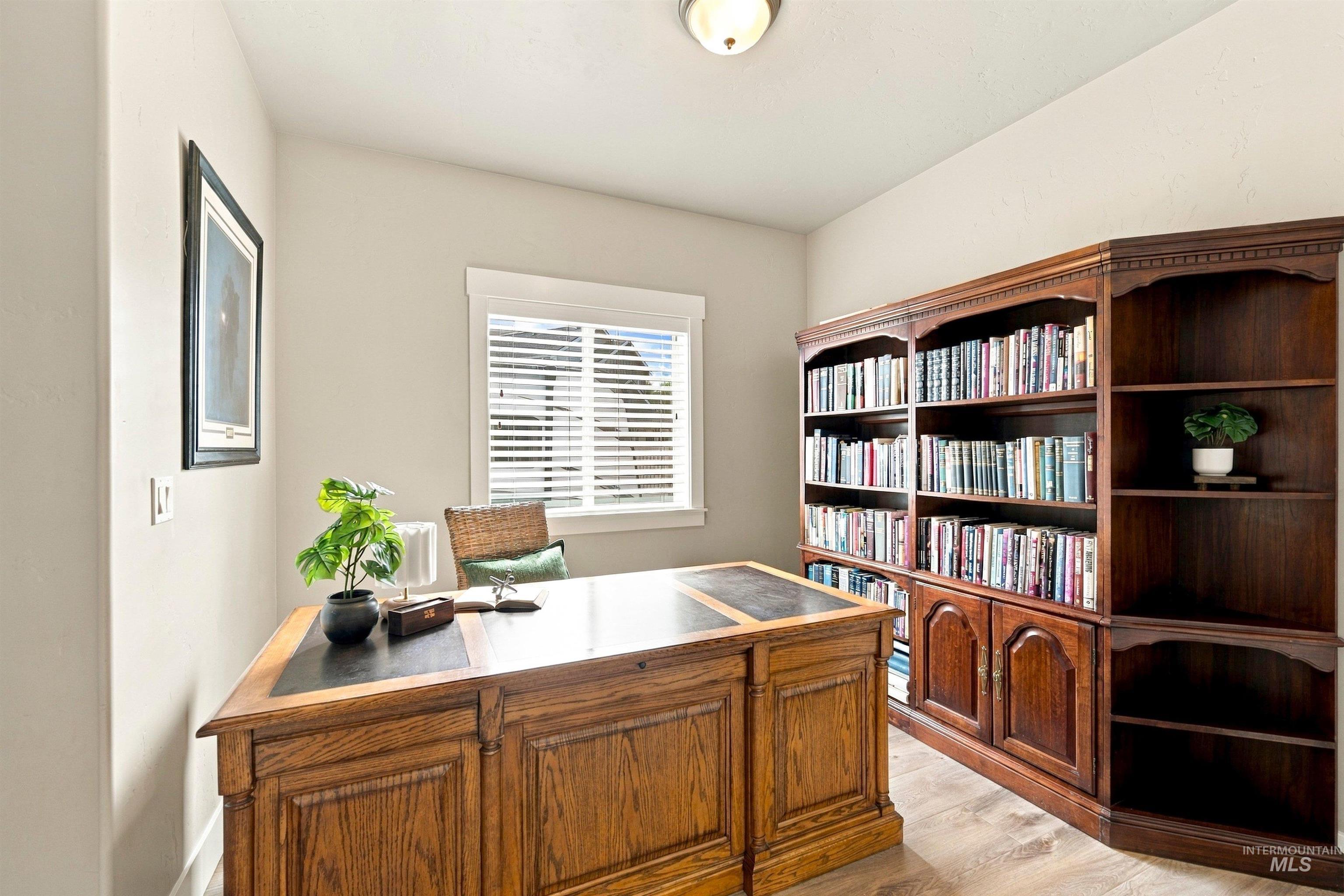 1656 Spring Creek Ave., Middleton, Idaho 83644, 3 Bedrooms, 2 Bathrooms, Residential For Sale, Price $479,000,MLS 99000790
