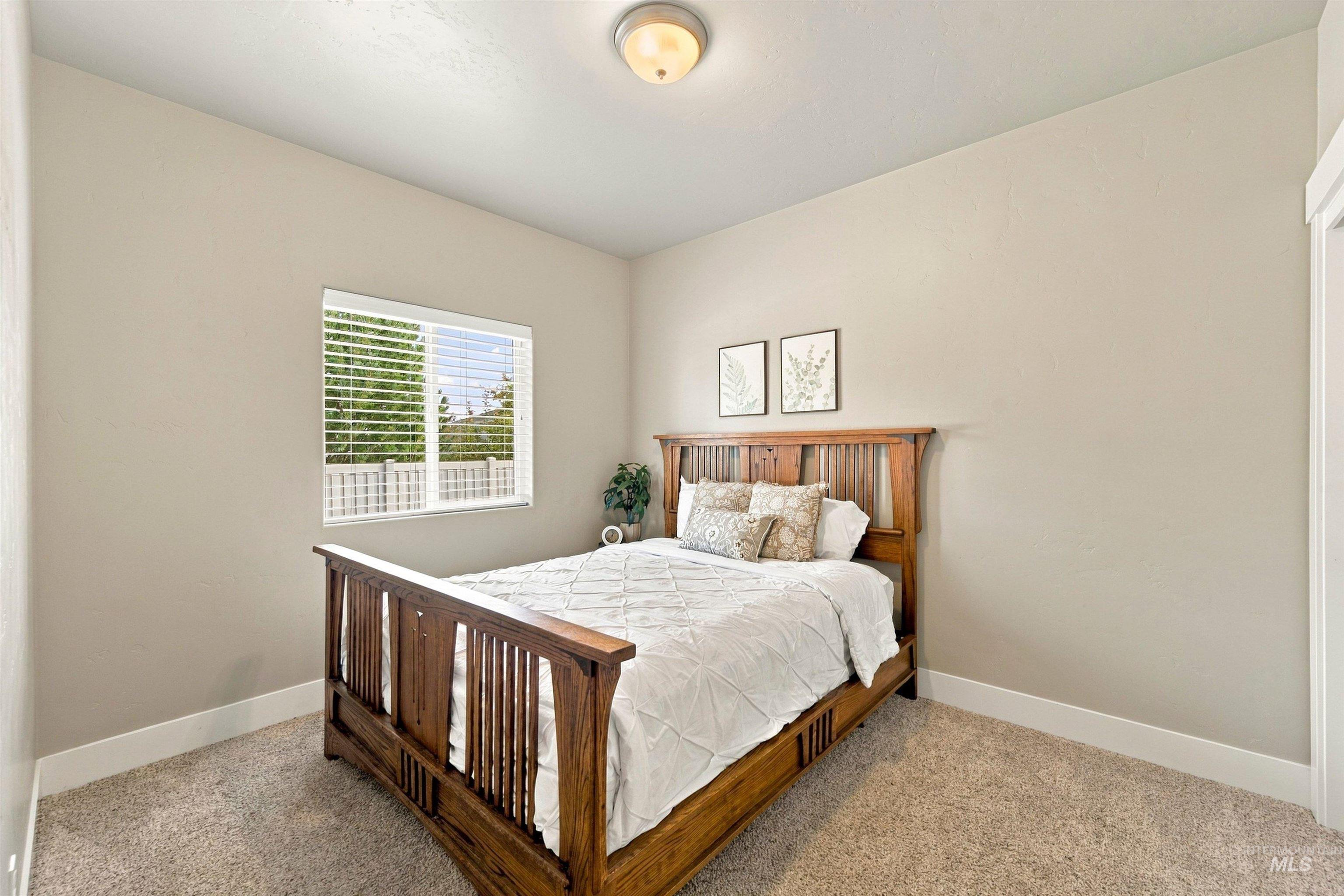 1656 Spring Creek Ave., Middleton, Idaho 83644, 3 Bedrooms, 2 Bathrooms, Residential For Sale, Price $479,000,MLS 99000790