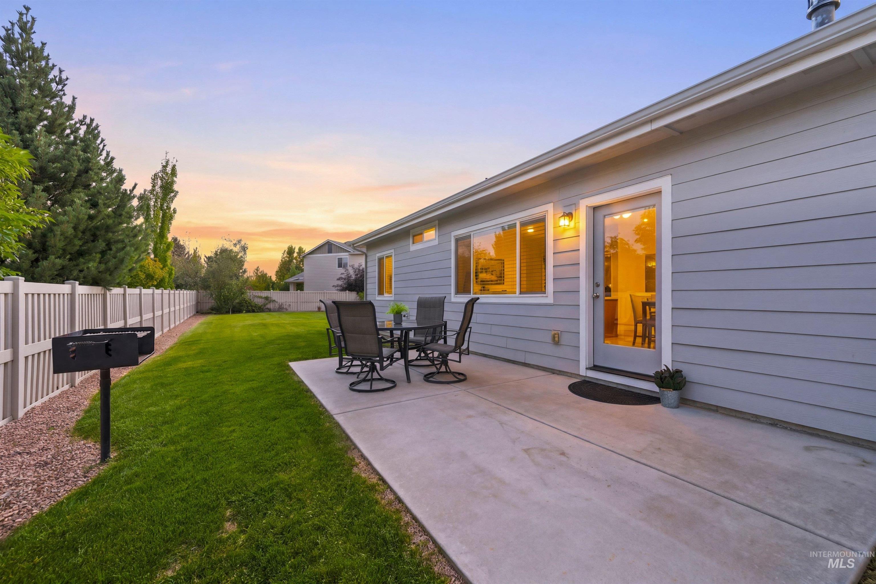 1656 Spring Creek Ave., Middleton, Idaho 83644, 3 Bedrooms, 2 Bathrooms, Residential For Sale, Price $479,000,MLS 99000790