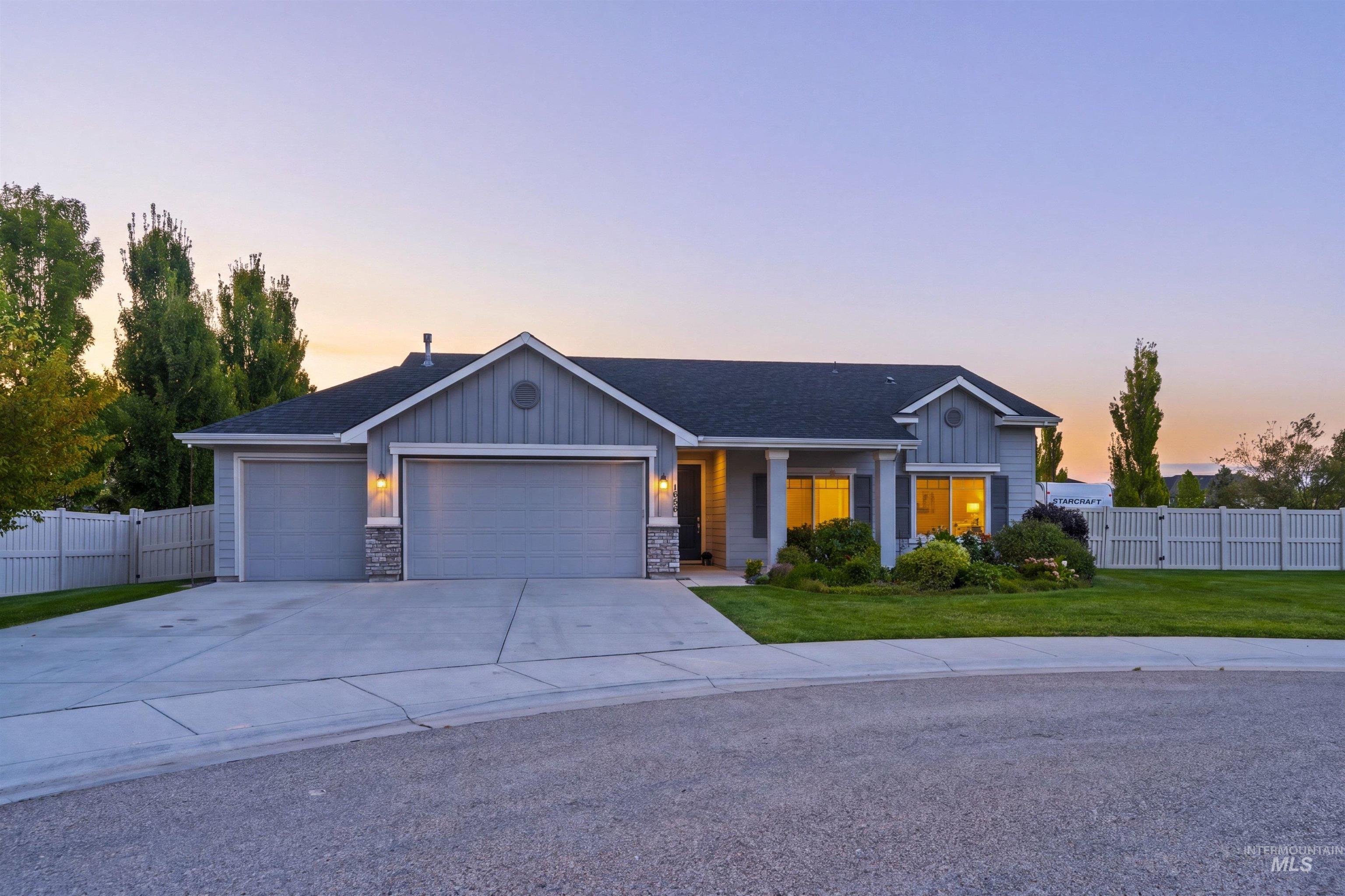 1656 Spring Creek Ave., Middleton, Idaho 83644, 3 Bedrooms, 2 Bathrooms, Residential For Sale, Price $479,000,MLS 99000790