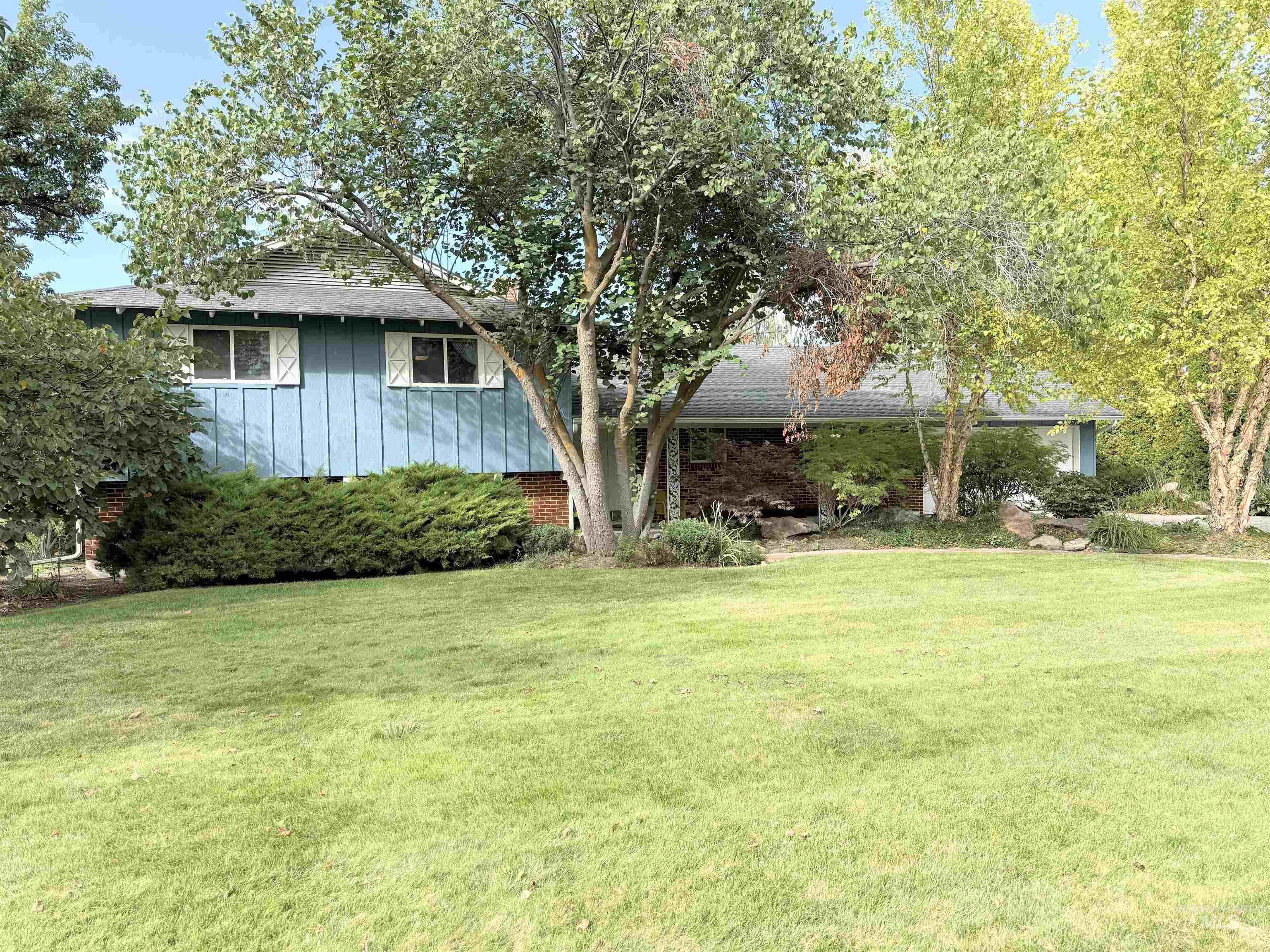 2630 E Franklin Rd, Meridian, Idaho 83642, Business/Commercial For Sale, Price $299,000,MLS 99000805
