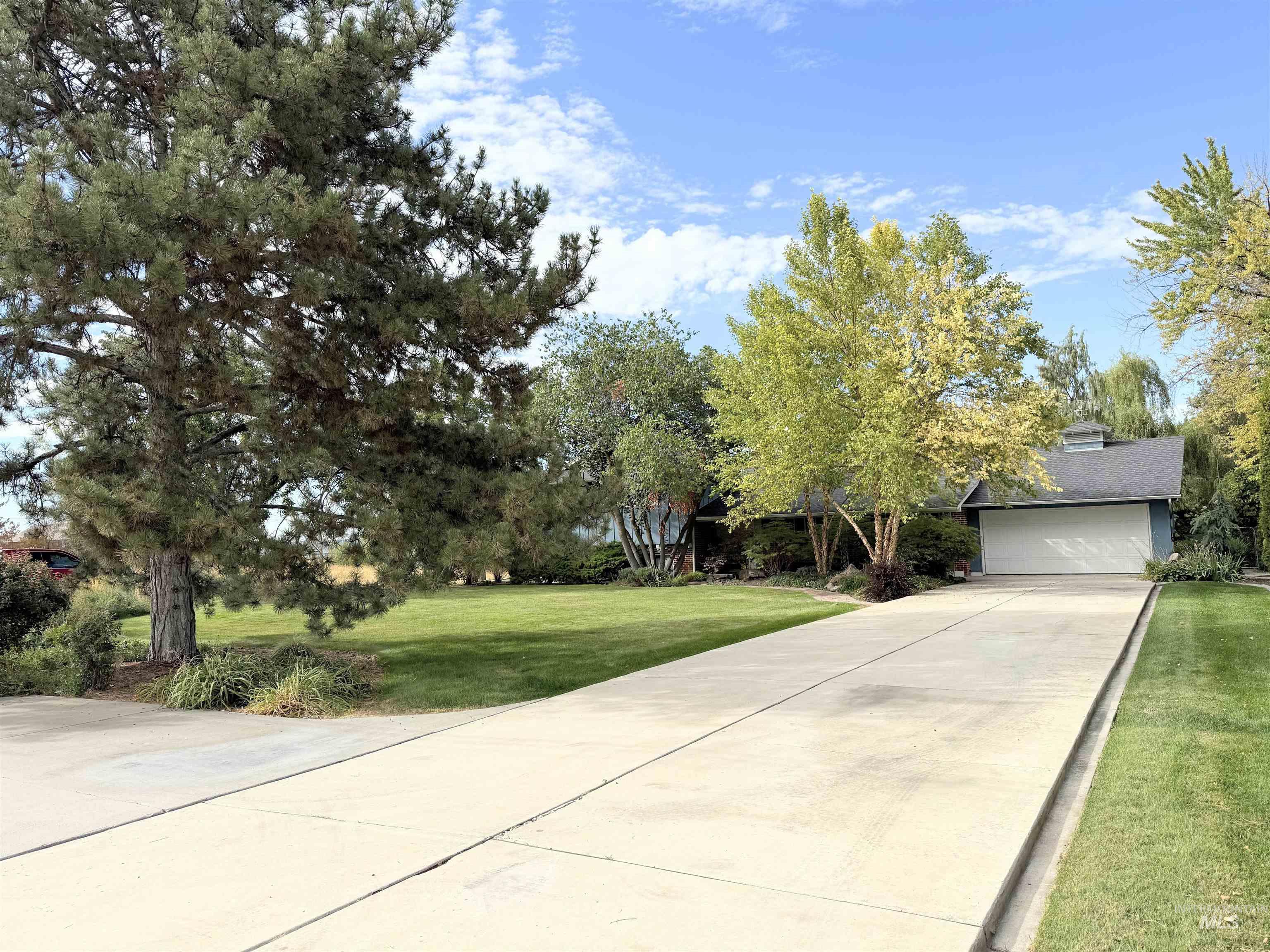 2630 E Franklin Rd, Meridian, Idaho 83642, Business/Commercial For Sale, Price $299,000,MLS 99000805