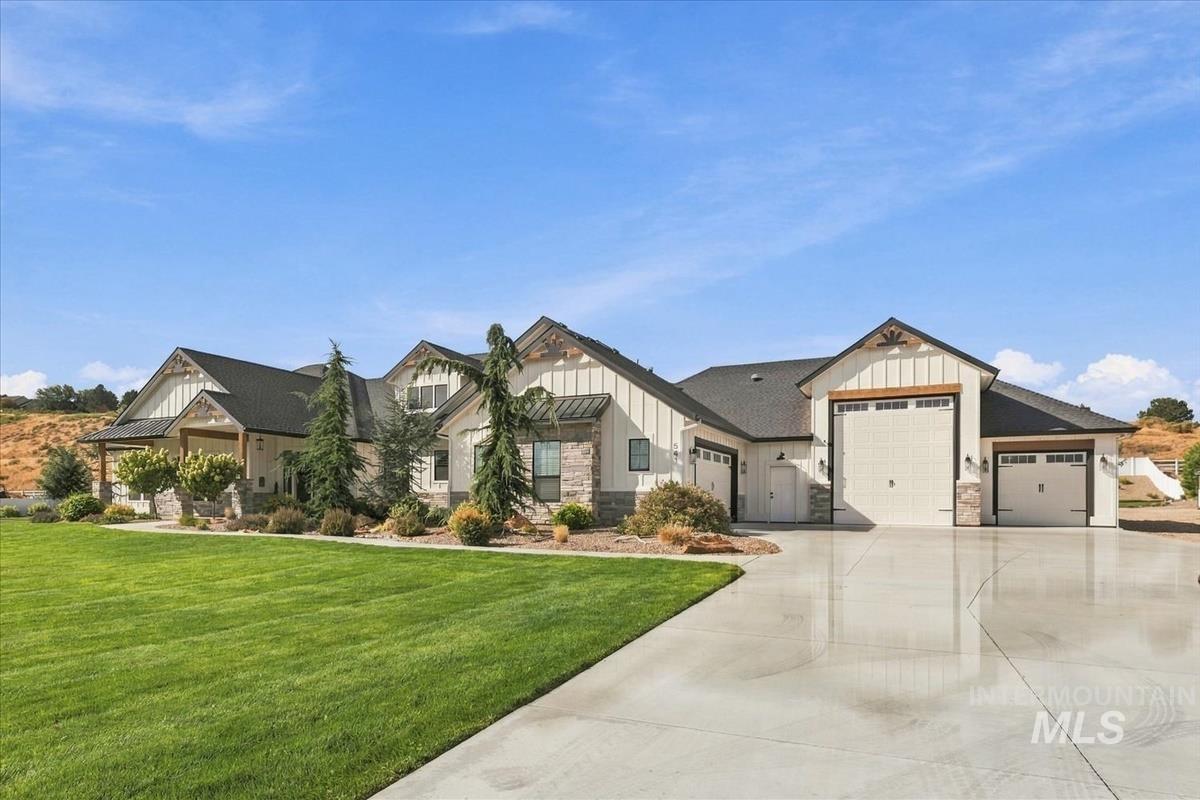 541 Bass Run Ln, Marsing, Idaho 83639, 3 Bedrooms, 3.5 Bathrooms, Residential For Sale, Price $1,175,000,MLS 99000808