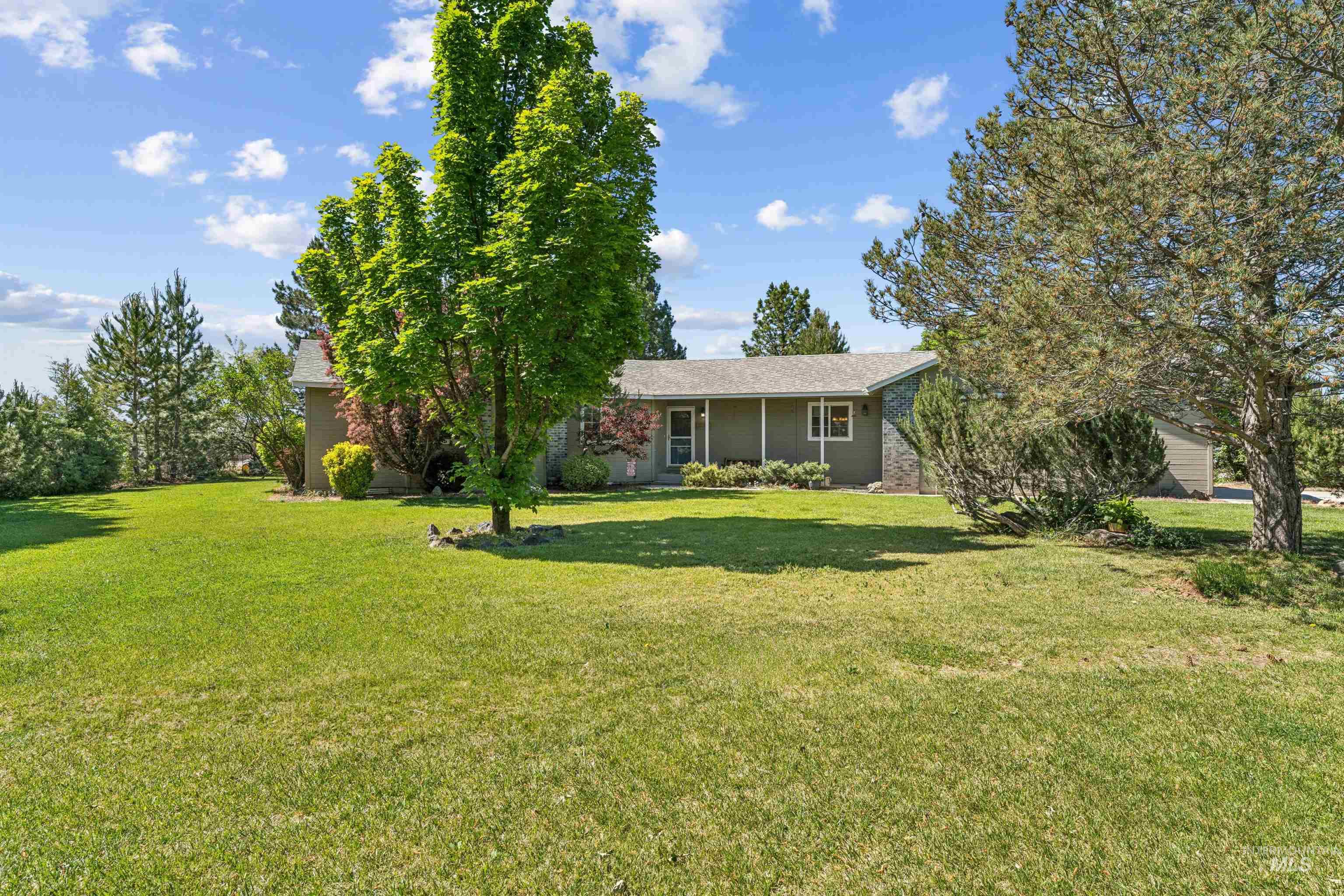 1925 Glenway Ave, Fruitland, Idaho 83619, 4 Bedrooms, 3 Bathrooms, Residential For Sale, Price $750,000,MLS 99000812