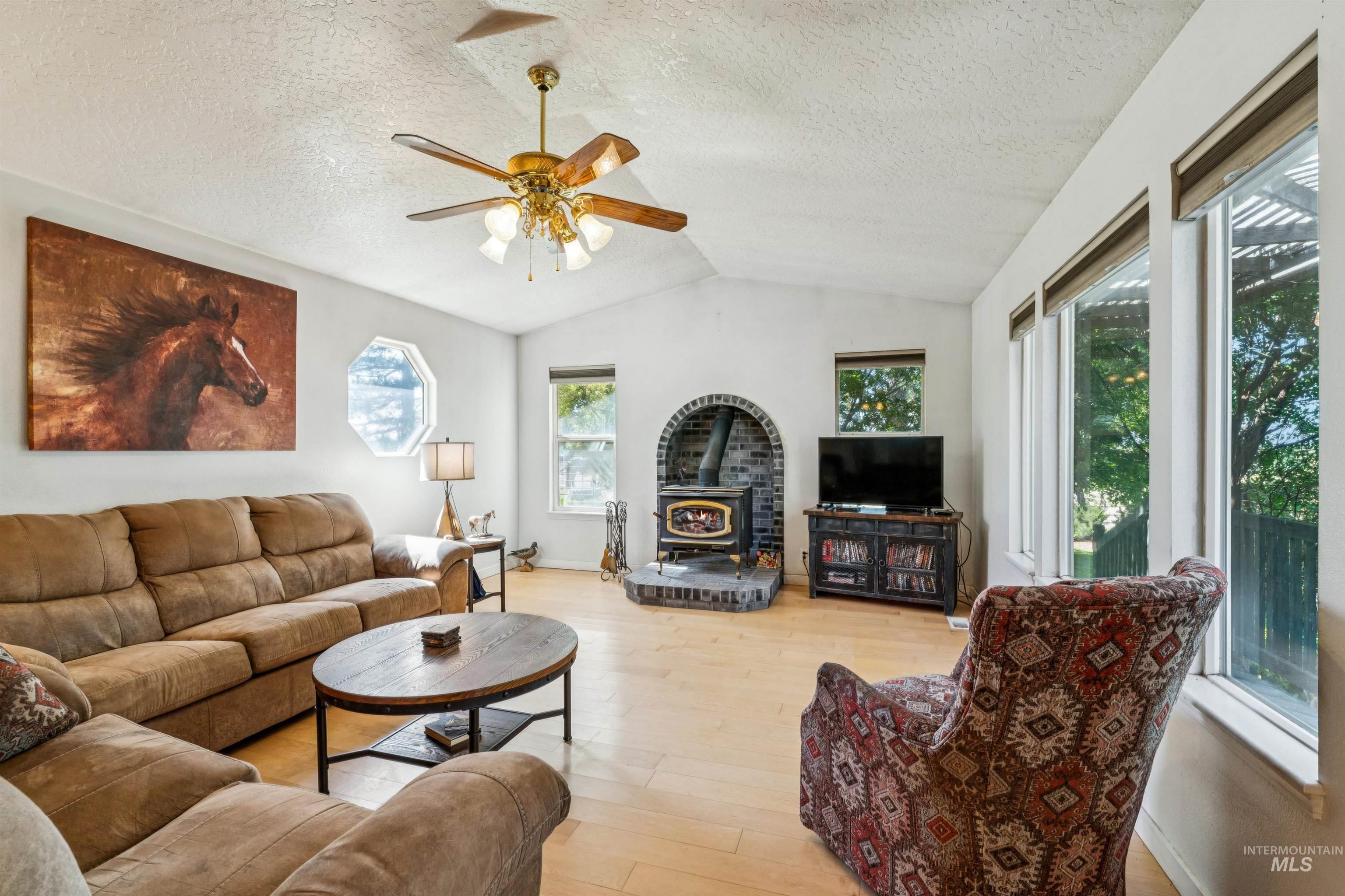 1925 Glenway Ave, Fruitland, Idaho 83619, 4 Bedrooms, 3 Bathrooms, Residential For Sale, Price $750,000,MLS 99000812