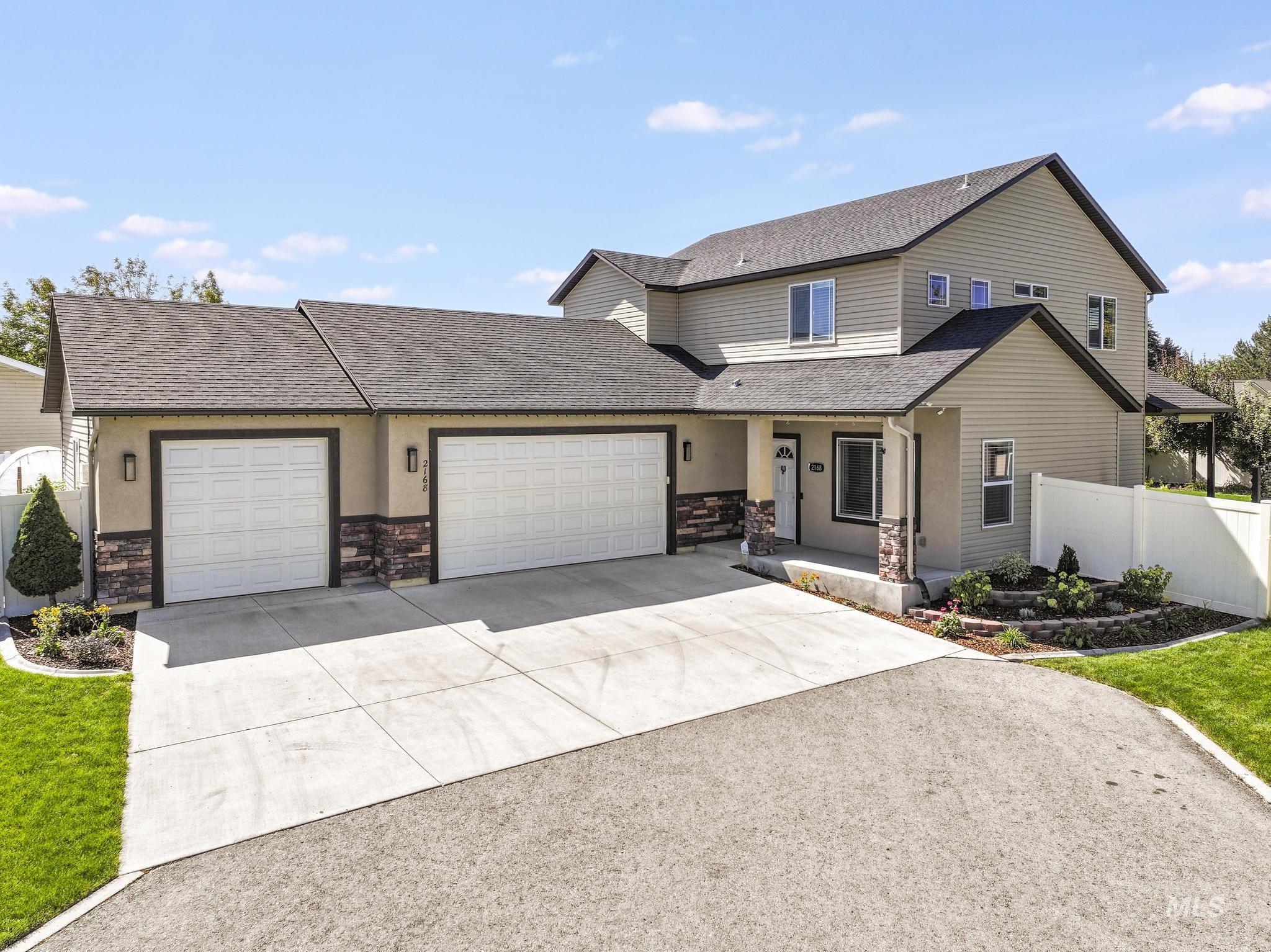 2168 Candleridge Dr, Twin Falls, Idaho 83301, 4 Bedrooms, 2.5 Bathrooms, Residential For Sale, Price $550,000,MLS 99000815