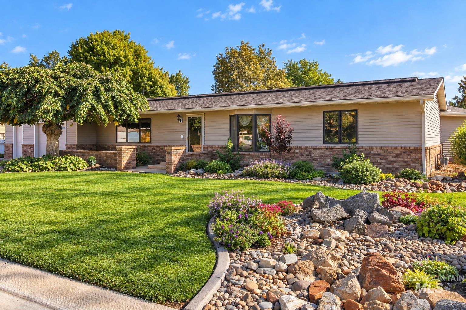 701 19th Street, Rupert, Idaho 83350, 4 Bedrooms, 2.5 Bathrooms, Residential For Sale, Price $409,000,MLS 99000822