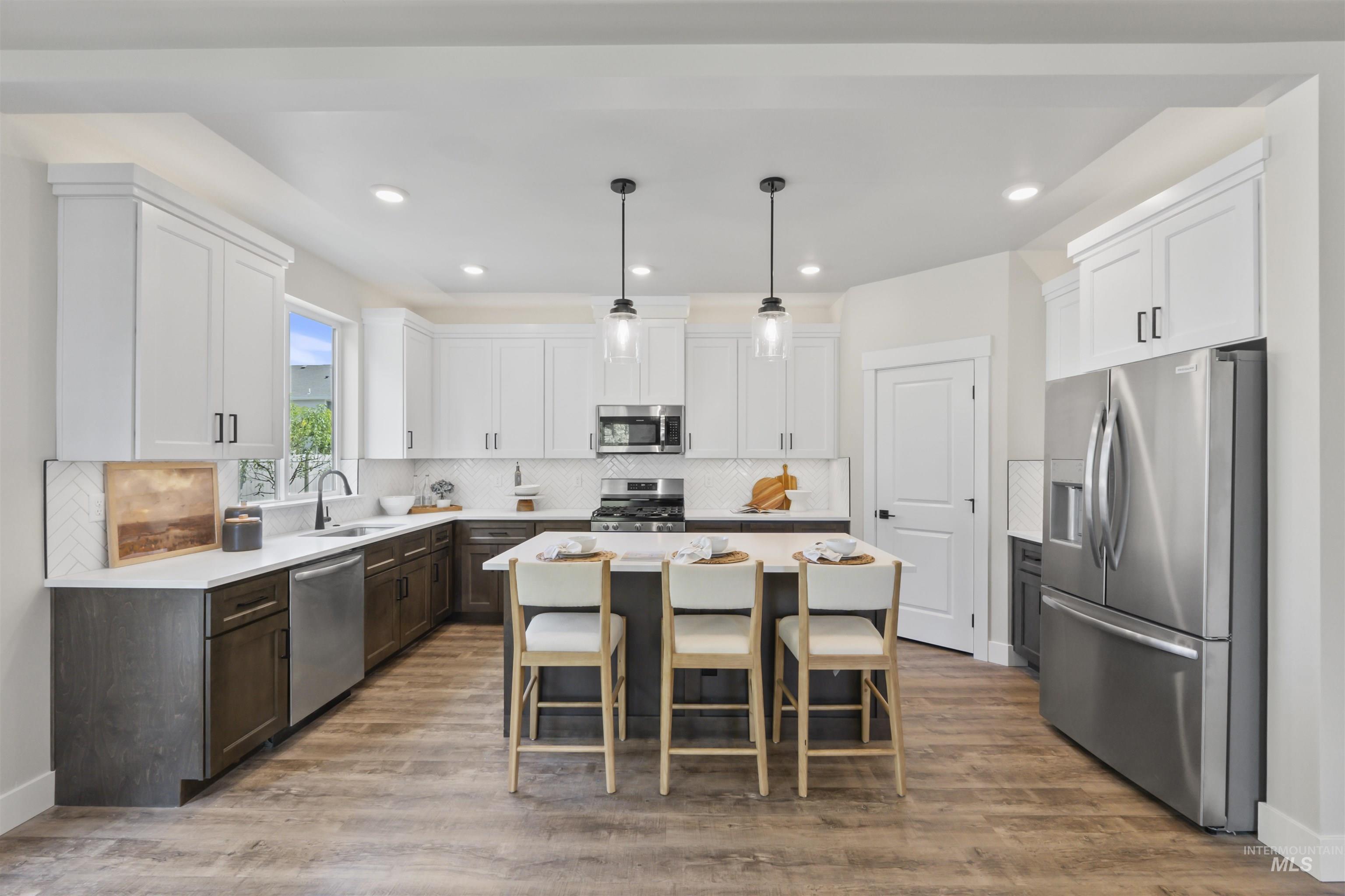 185 S Turner Ave, Star, Idaho 83669, 3 Bedrooms, 2.5 Bathrooms, Residential For Sale, Price $519,990,MLS 99000830