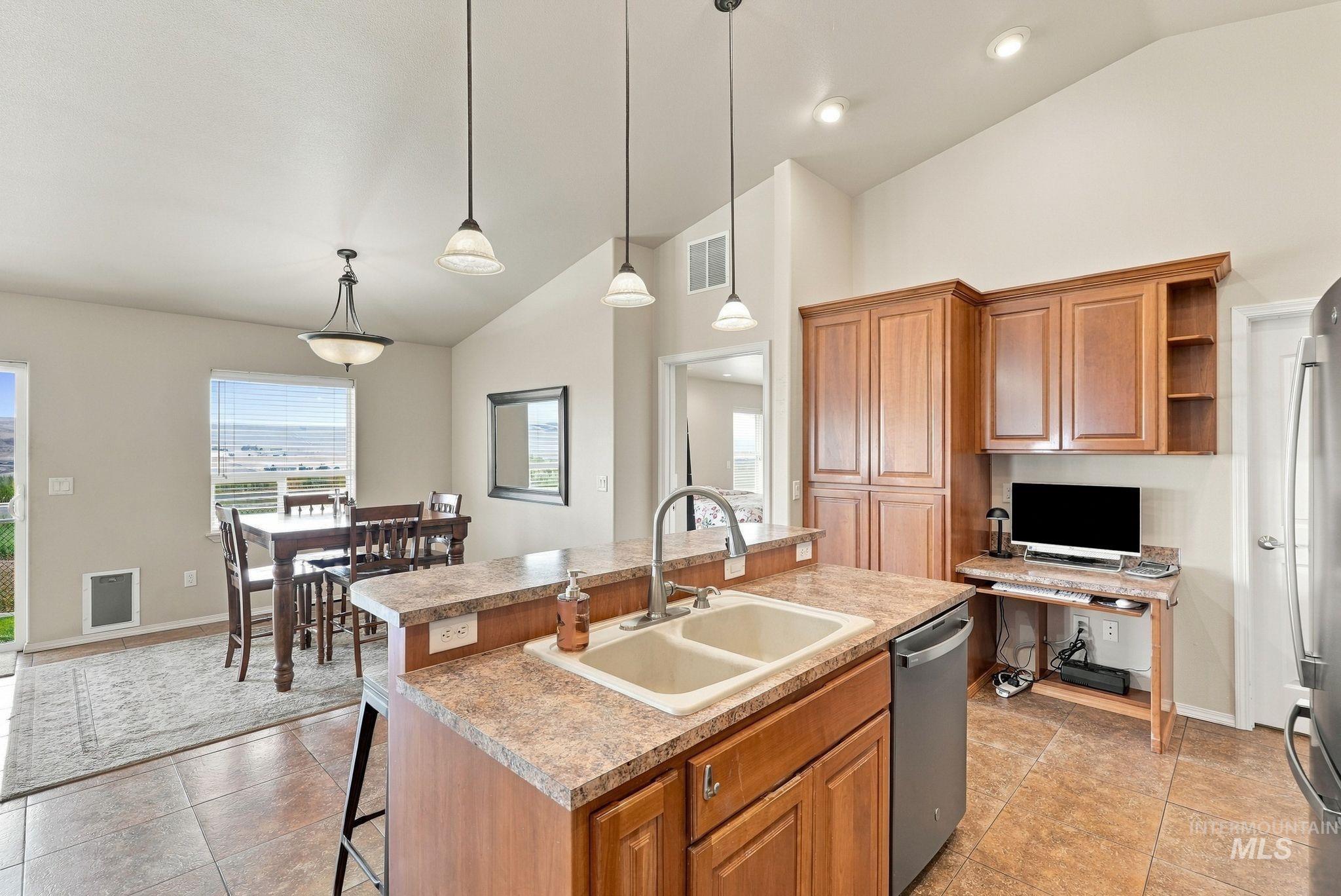 1922 Birch Dr, Lewiston, Idaho 83501, 4 Bedrooms, 2 Bathrooms, Residential For Sale, Price $525,000, 99000838