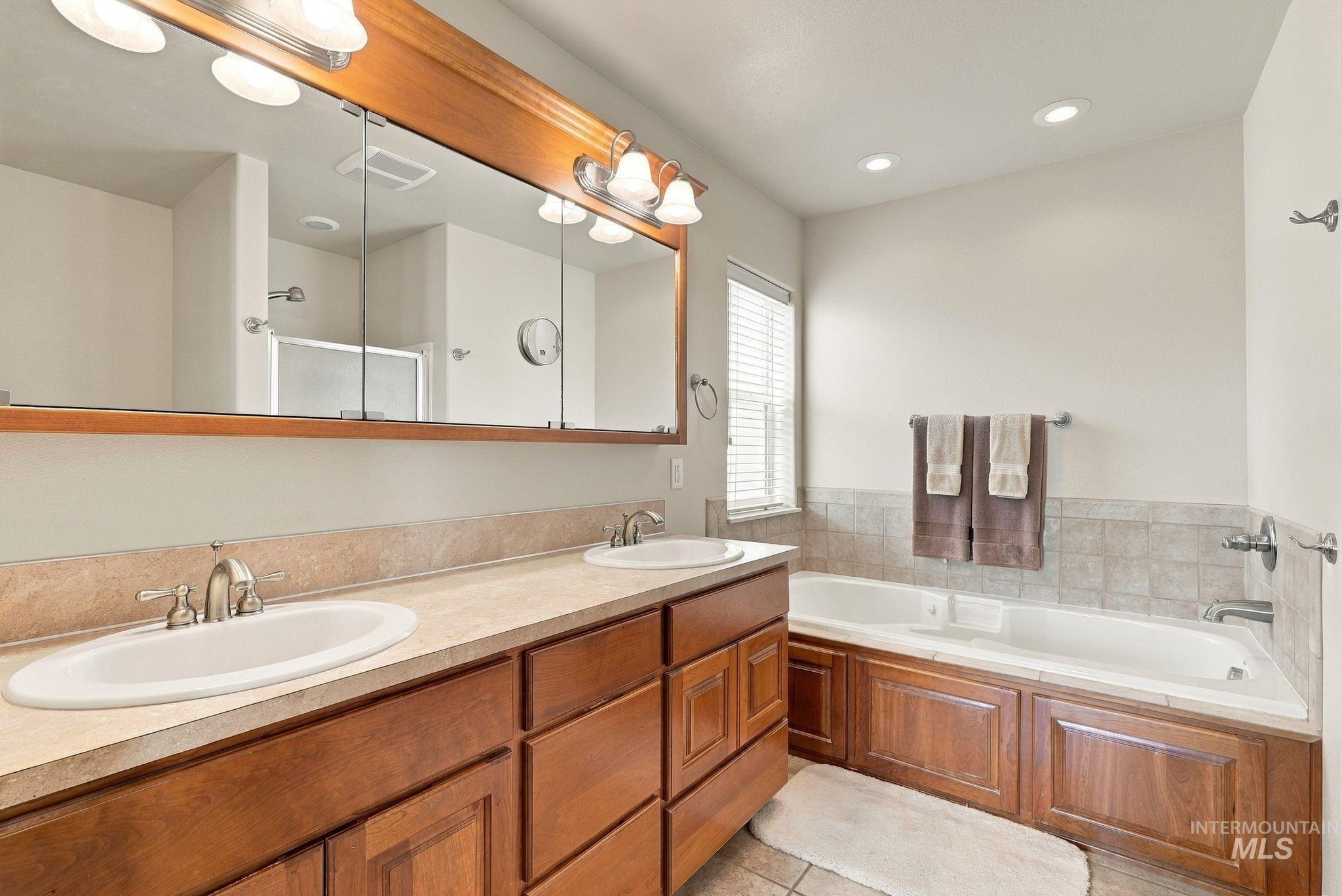 1922 Birch Dr, Lewiston, Idaho 83501, 4 Bedrooms, 2 Bathrooms, Residential For Sale, Price $525,000, 99000838