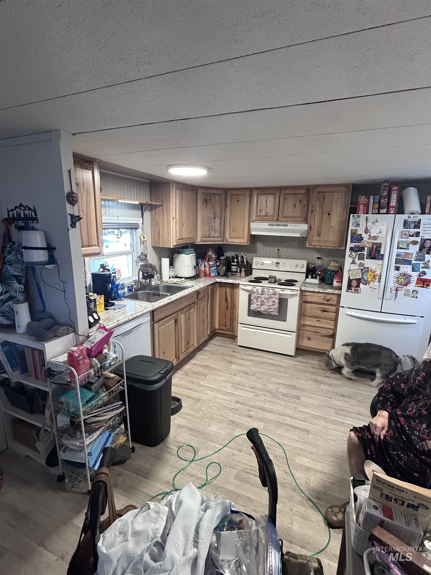 2205 E Linden St, Caldwell, Idaho 83605, 2 Bedrooms, 2 Bathrooms, Residential For Sale, Price $100,000, 99000840