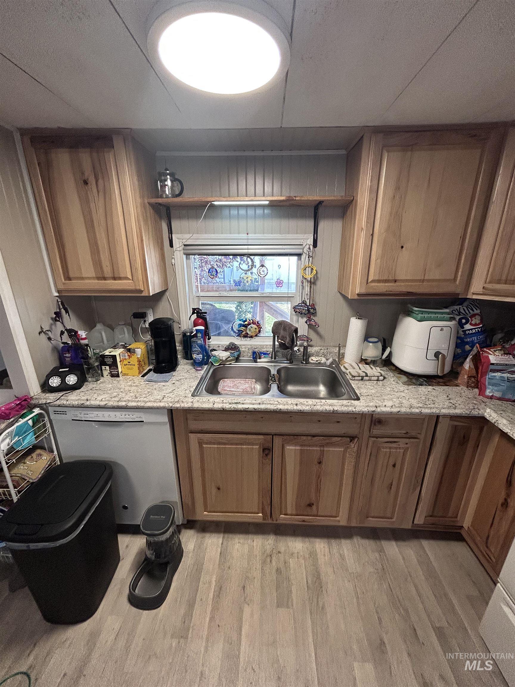 2205 E Linden St, Caldwell, Idaho 83605, 2 Bedrooms, 2 Bathrooms, Residential For Sale, Price $100,000, 99000840