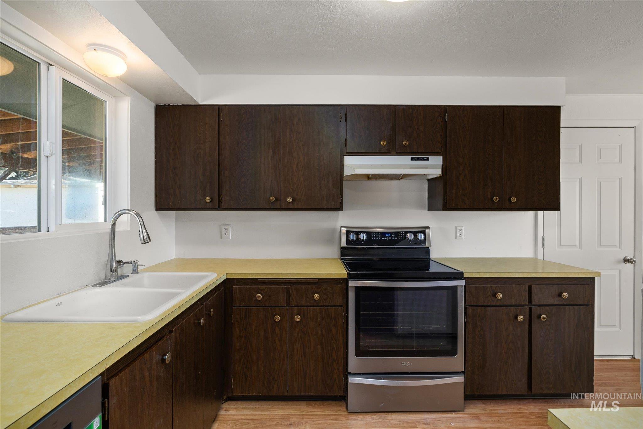 606 W Lawndale Dr, Meridian, Idaho 83646, 3 Bedrooms, 1 Bathroom, Residential For Sale, Price $399,000,MLS 99000851