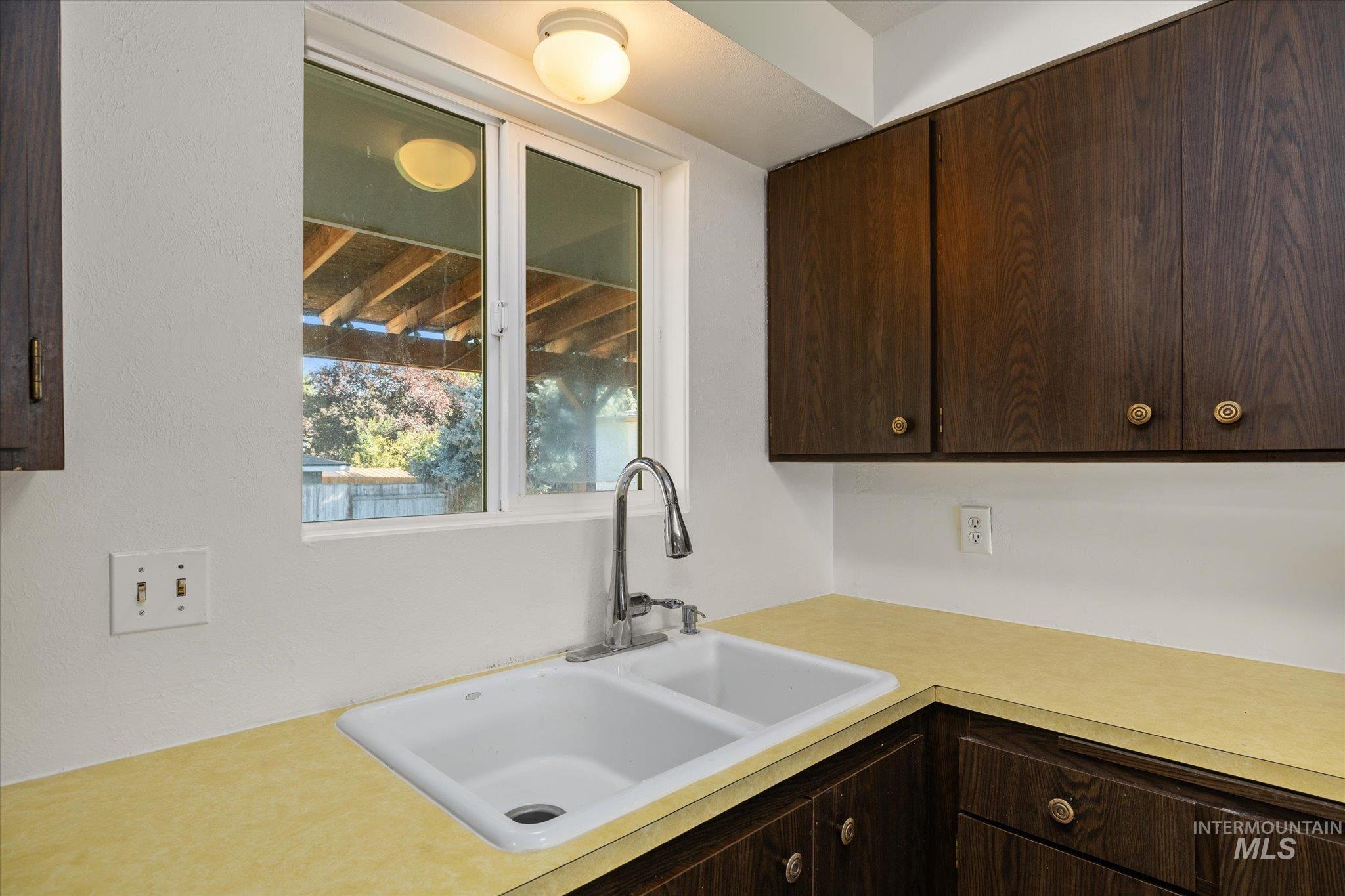 606 W Lawndale Dr, Meridian, Idaho 83646, 3 Bedrooms, 1 Bathroom, Residential For Sale, Price $399,000,MLS 99000851