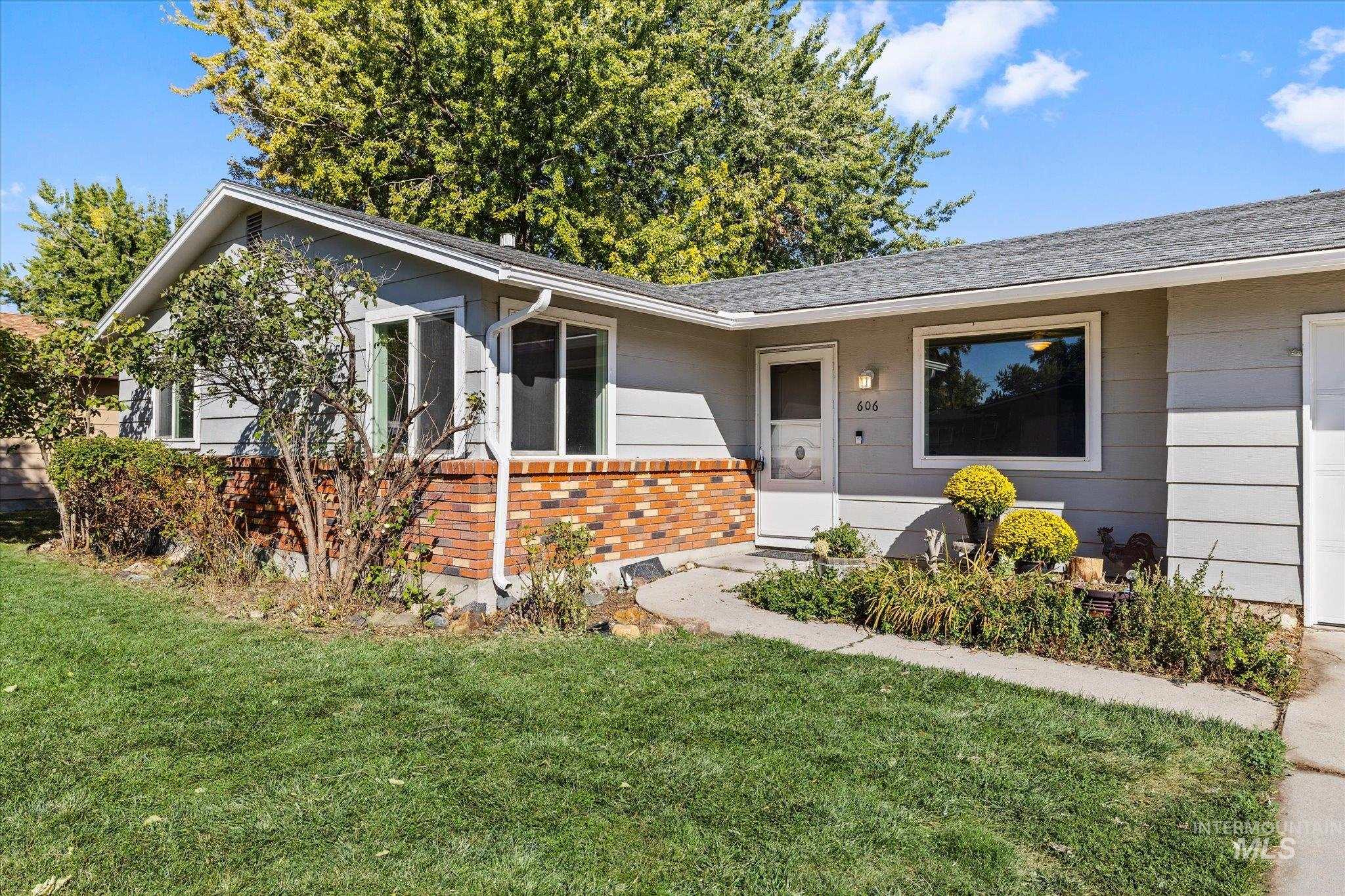 606 W Lawndale Dr, Meridian, Idaho 83646, 3 Bedrooms, 1 Bathroom, Residential For Sale, Price $399,000,MLS 99000851
