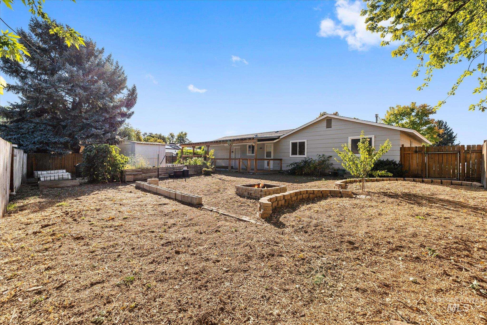 606 W Lawndale Dr, Meridian, Idaho 83646, 3 Bedrooms, 1 Bathroom, Residential For Sale, Price $399,000,MLS 99000851