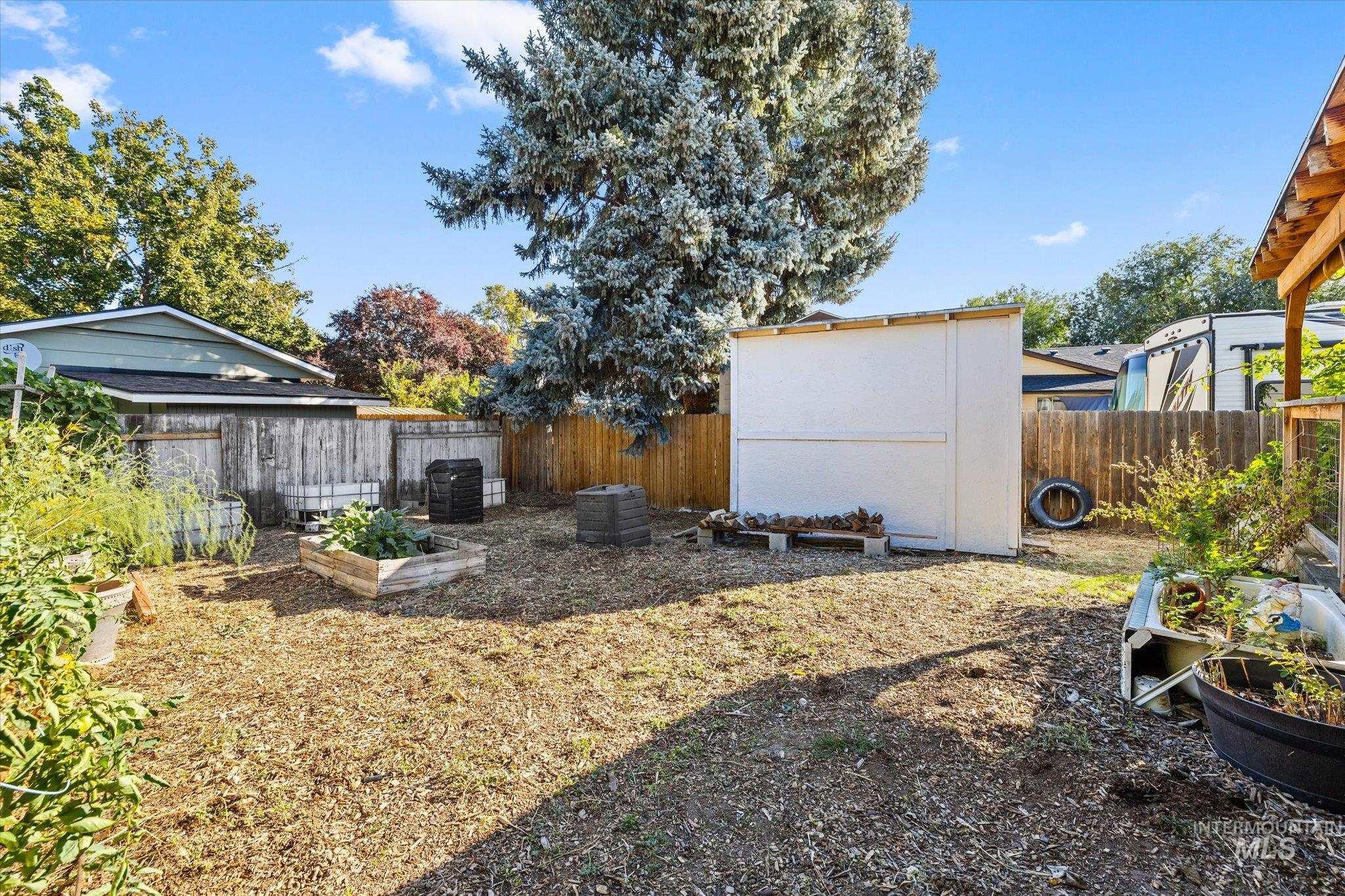 606 W Lawndale Dr, Meridian, Idaho 83646, 3 Bedrooms, 1 Bathroom, Residential For Sale, Price $399,000,MLS 99000851
