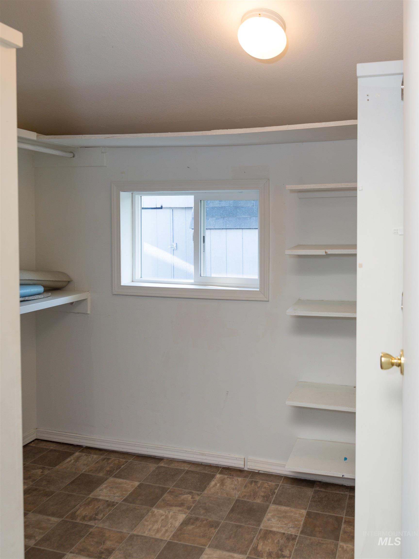 2556 SW 2nd Avenue, Ontario, Oregon 97914, 3 Bedrooms, 3 Bathrooms, Residential For Sale, Price $309,900,MLS 99000852