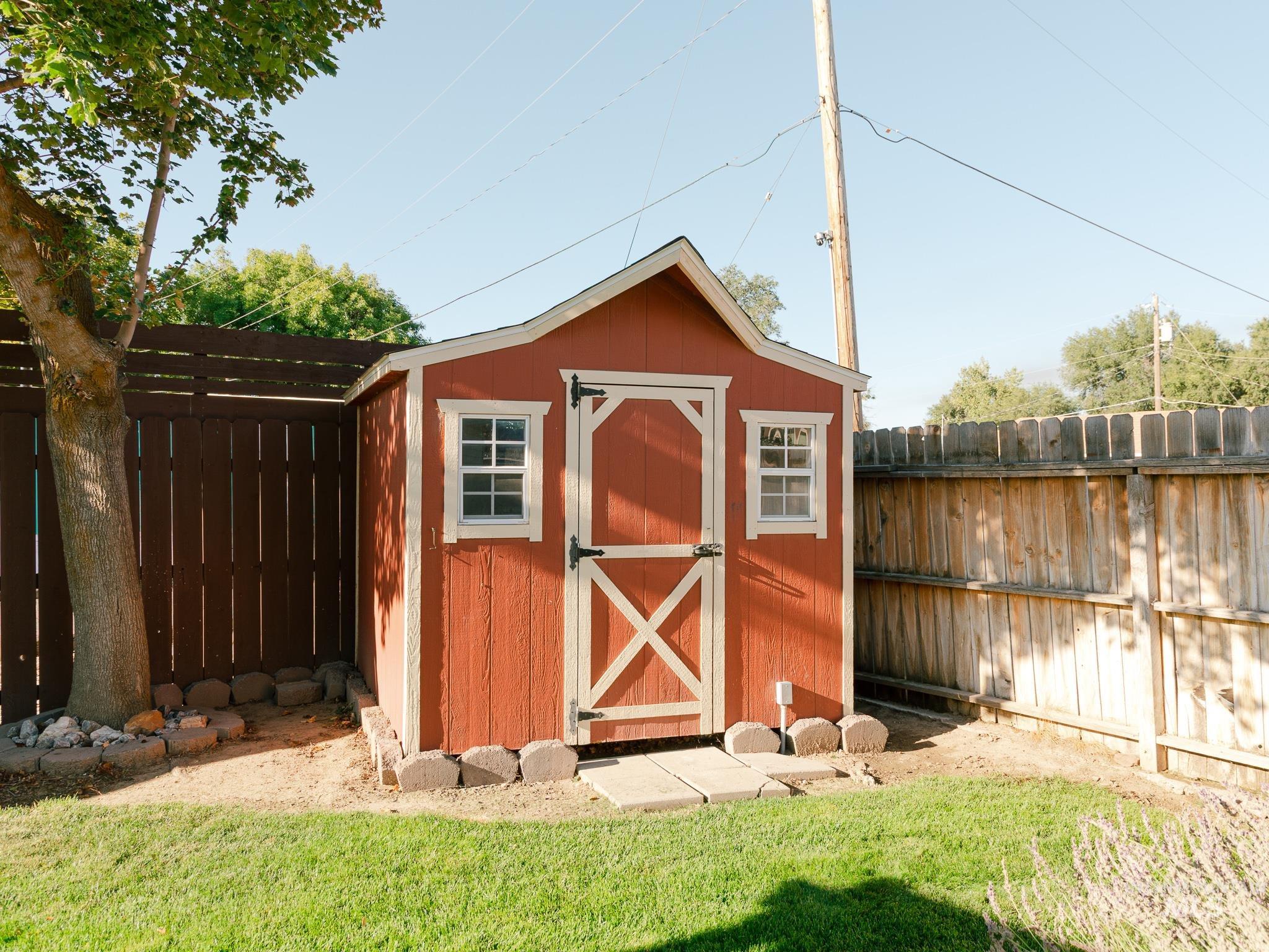 2556 SW 2nd Avenue, Ontario, Oregon 97914, 3 Bedrooms, 3 Bathrooms, Residential For Sale, Price $309,900,MLS 99000852