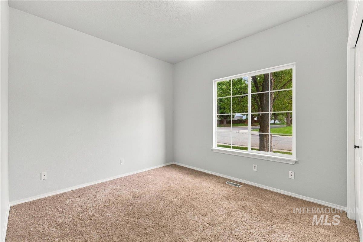 2127 S Whisper Cove, Boise, Idaho 83709, 4 Bedrooms, 3 Bathrooms, Residential For Sale, Price $549,900,MLS 99000853