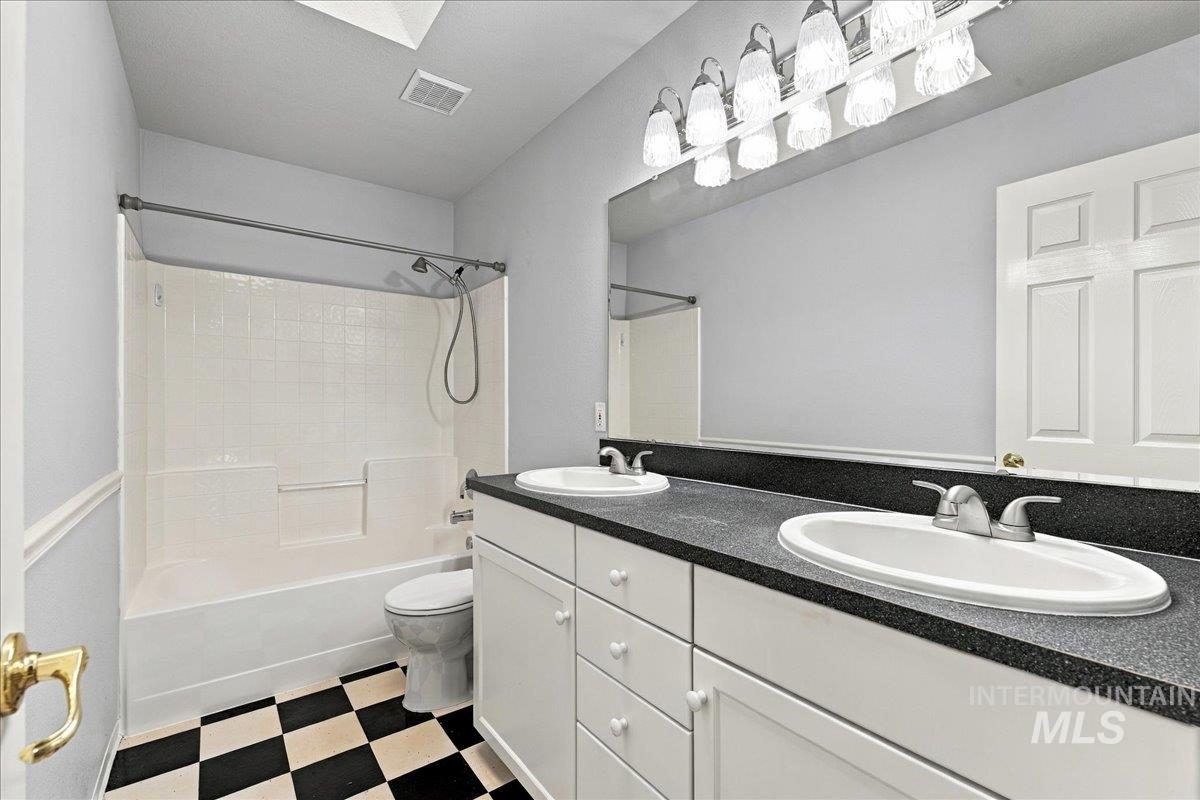 2127 S Whisper Cove, Boise, Idaho 83709, 4 Bedrooms, 3 Bathrooms, Residential For Sale, Price $549,900,MLS 99000853