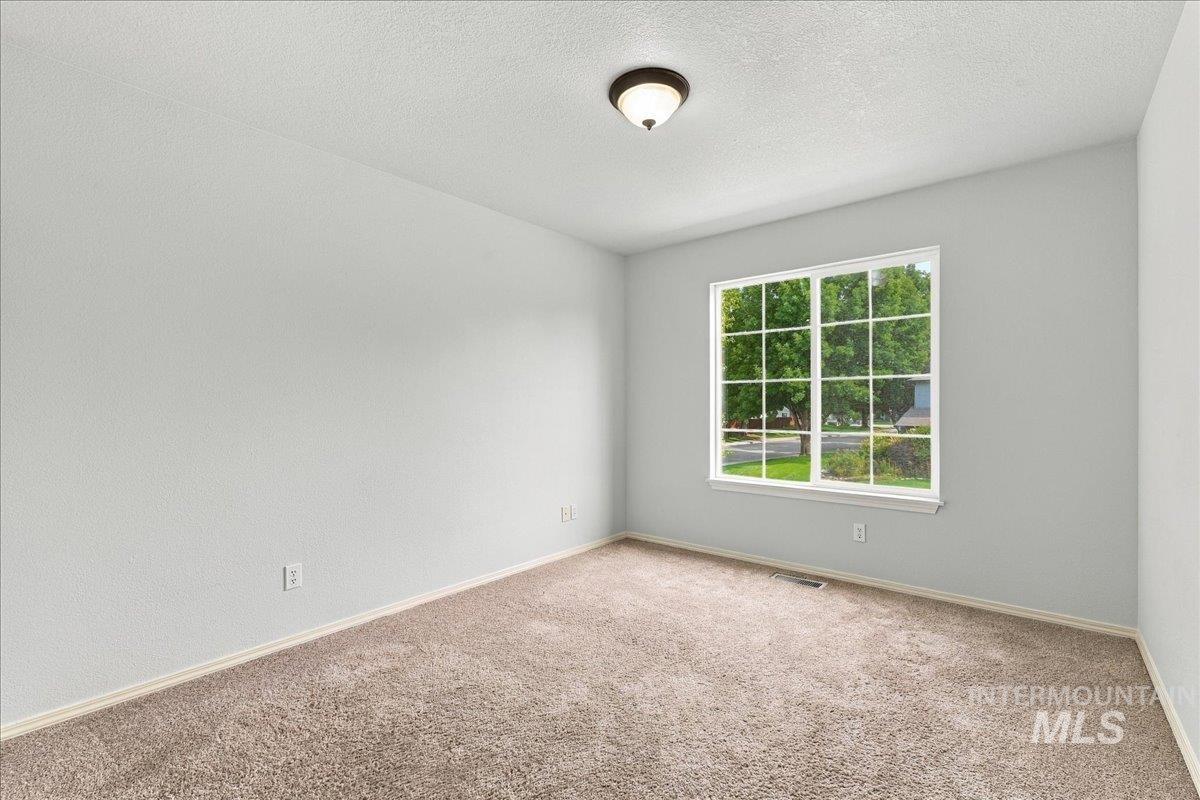 2127 S Whisper Cove, Boise, Idaho 83709, 4 Bedrooms, 3 Bathrooms, Residential For Sale, Price $549,900,MLS 99000853