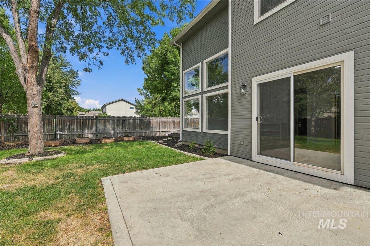 2127 S Whisper Cove, Boise, Idaho 83709, 4 Bedrooms, 3 Bathrooms, Residential For Sale, Price $549,900,MLS 99000853