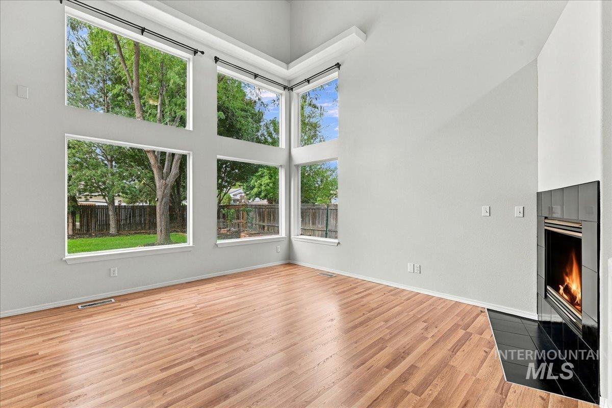 2127 S Whisper Cove, Boise, Idaho 83709, 4 Bedrooms, 3 Bathrooms, Residential For Sale, Price $549,900,MLS 99000853