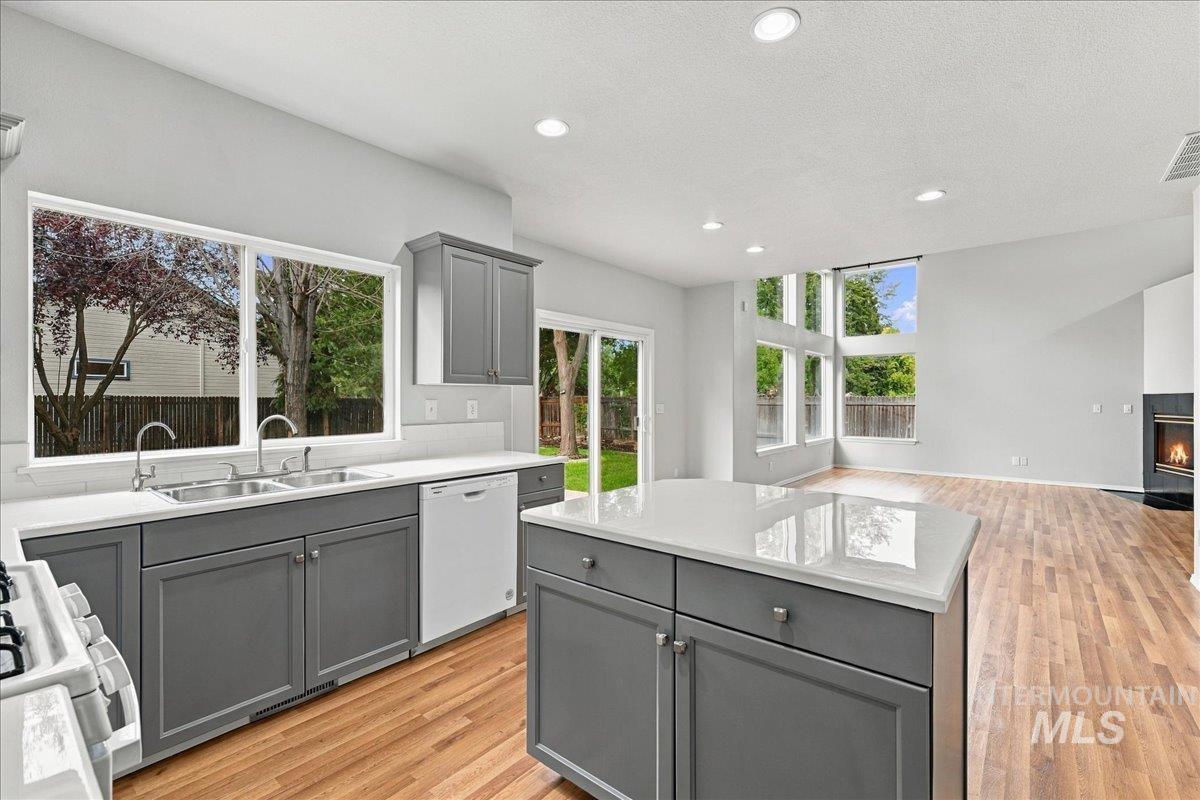 2127 S Whisper Cove, Boise, Idaho 83709, 4 Bedrooms, 3 Bathrooms, Residential For Sale, Price $549,900,MLS 99000853