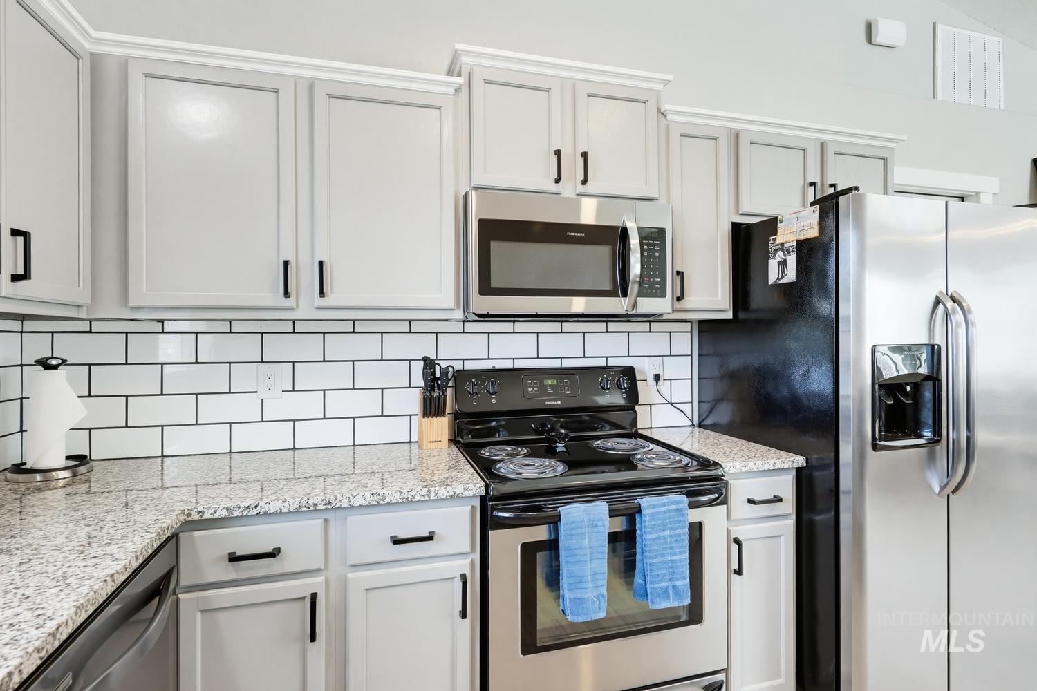 5221 Lockwood, Caldwell, Idaho 83607, 3 Bedrooms, 2 Bathrooms, Residential For Sale, Price $330,000,MLS 99000856