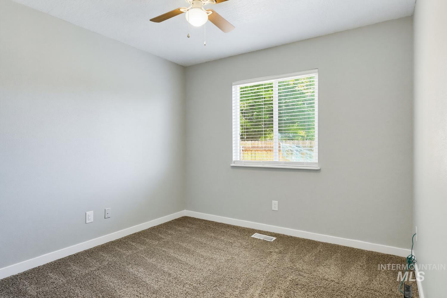 5221 Lockwood, Caldwell, Idaho 83607, 3 Bedrooms, 2 Bathrooms, Residential For Sale, Price $330,000,MLS 99000856