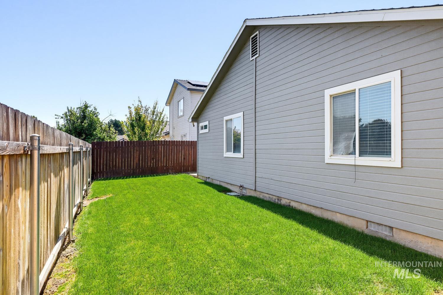 5221 Lockwood, Caldwell, Idaho 83607, 3 Bedrooms, 2 Bathrooms, Residential For Sale, Price $330,000,MLS 99000856