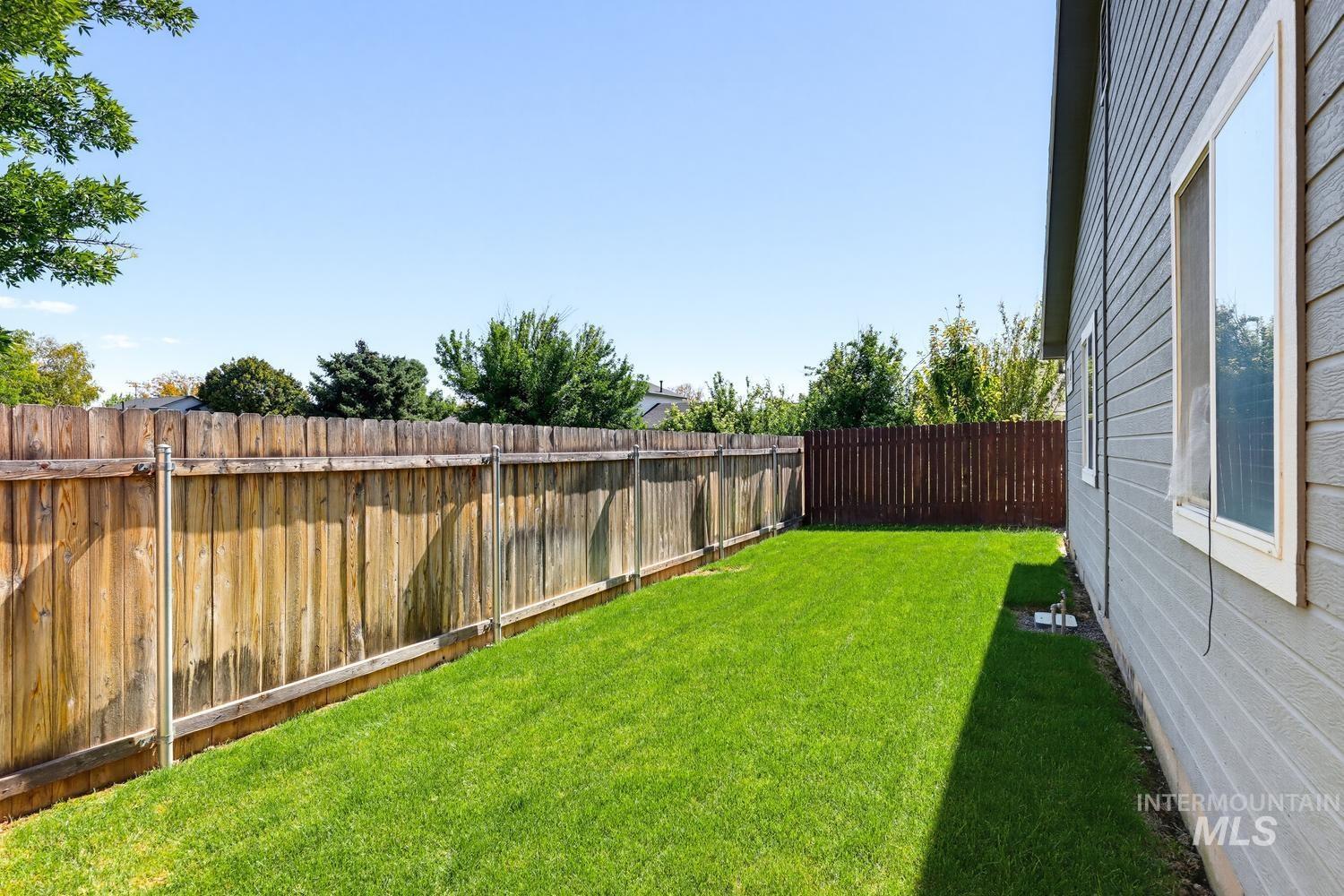 5221 Lockwood, Caldwell, Idaho 83607, 3 Bedrooms, 2 Bathrooms, Residential For Sale, Price $330,000,MLS 99000856