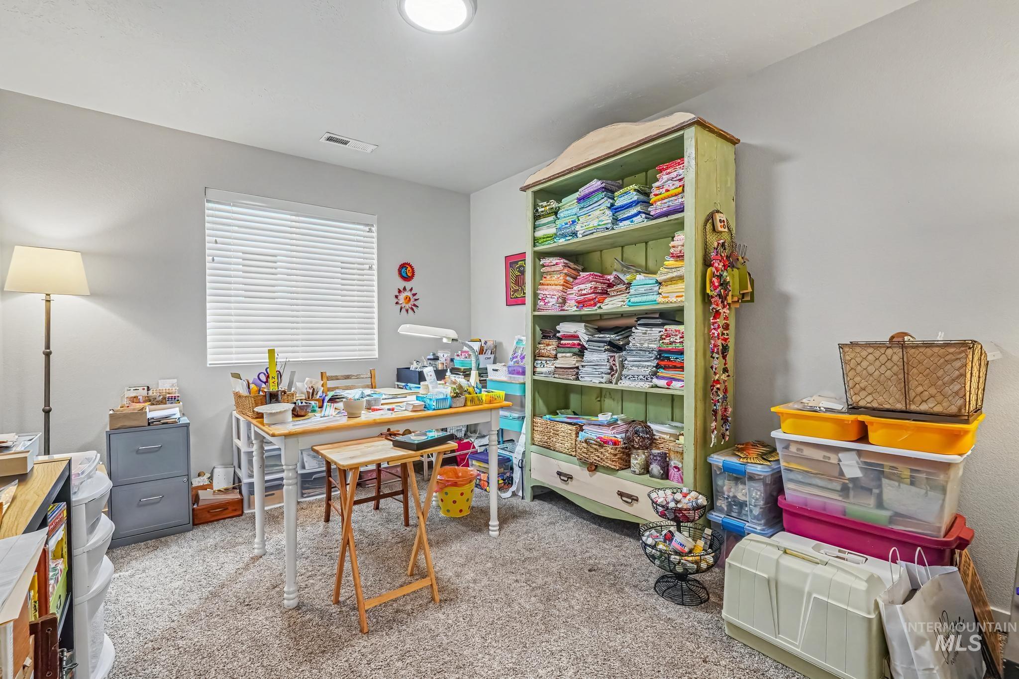 238 S Riggs Spring Ave, Meridian, Idaho 83642, 3 Bedrooms, 2 Bathrooms, Residential For Sale, Price $435,000,MLS 99000859
